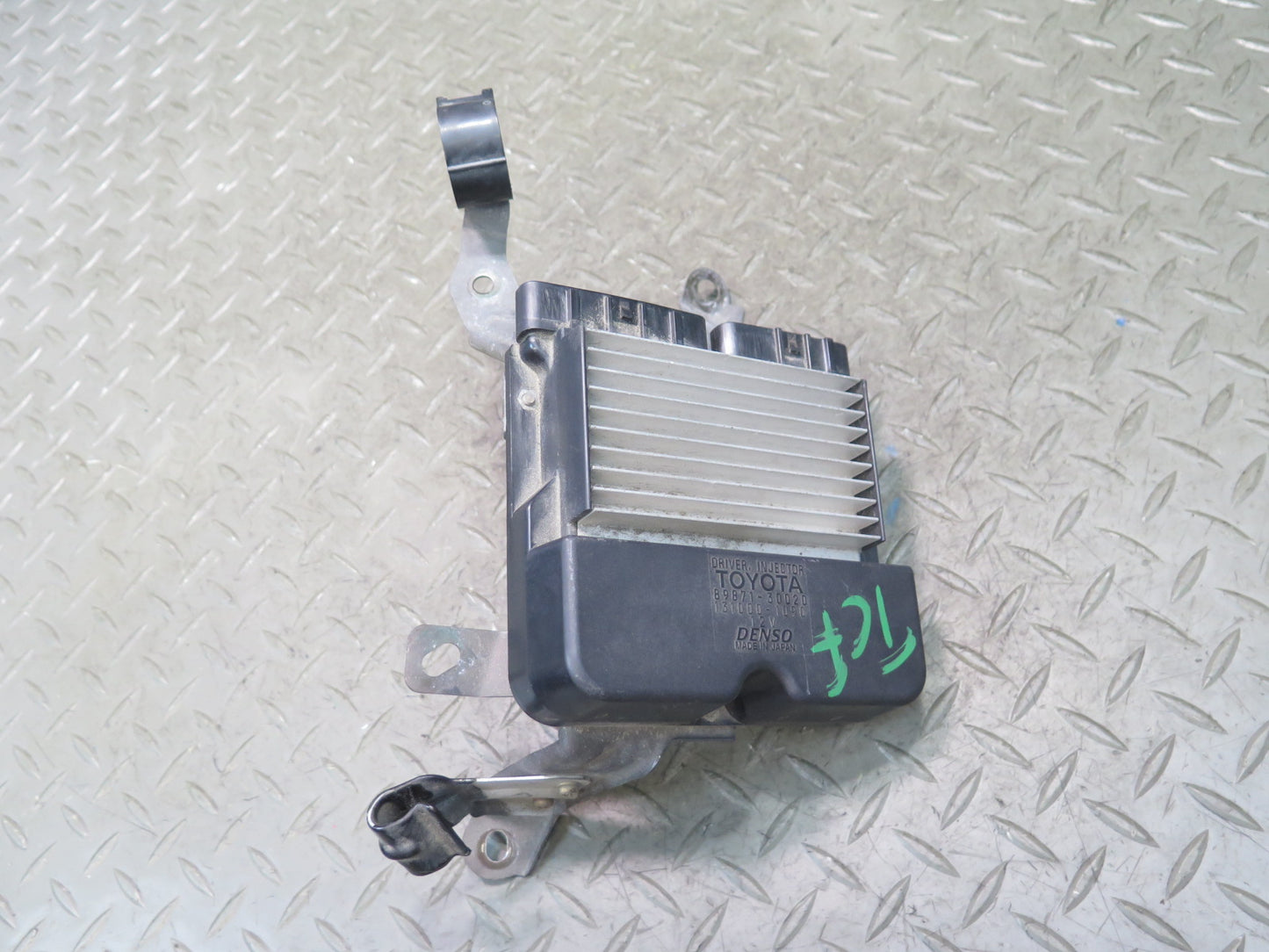 99-01 Toyota Crown JZS175 2JZFSE Fuel Driver Injector Control Module Unit OEM