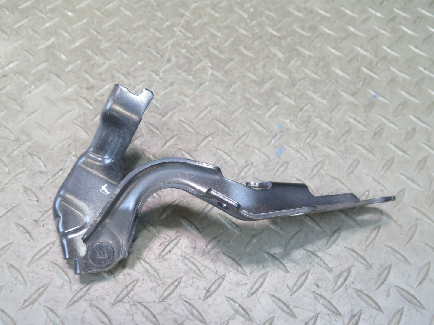 99-01 Toyota Crown JZS175 Front Left & Right Hood Hinge Black Set OEM
