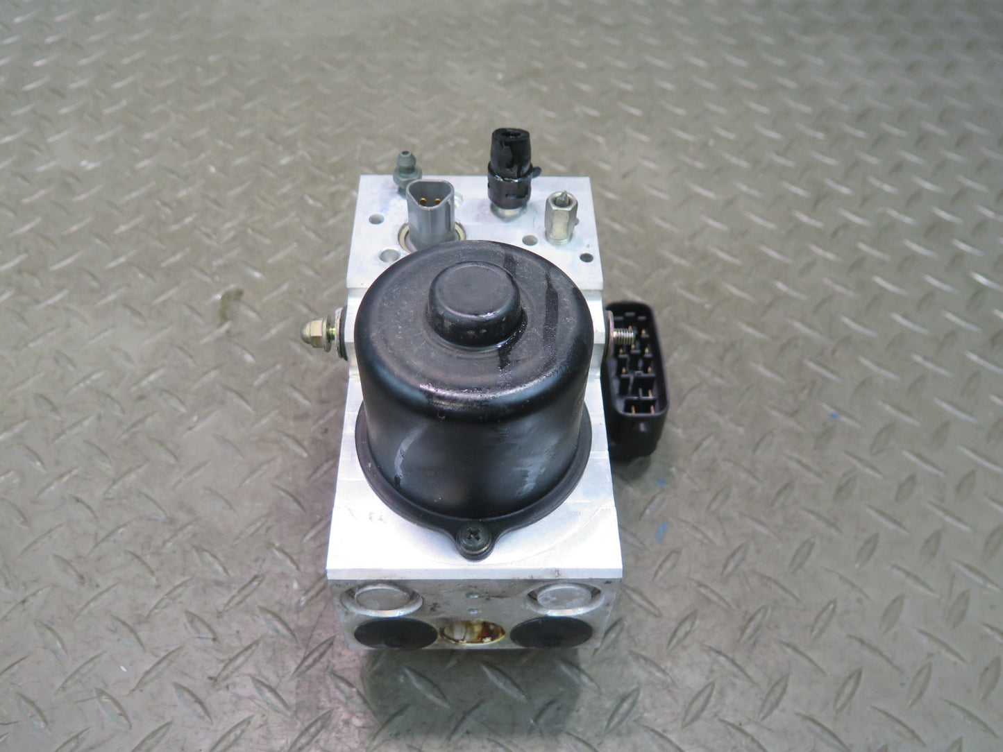 99-01 Toyota Crown JZS175 Anti Lock Brake ABS Pump Module 44540-30031 OEM