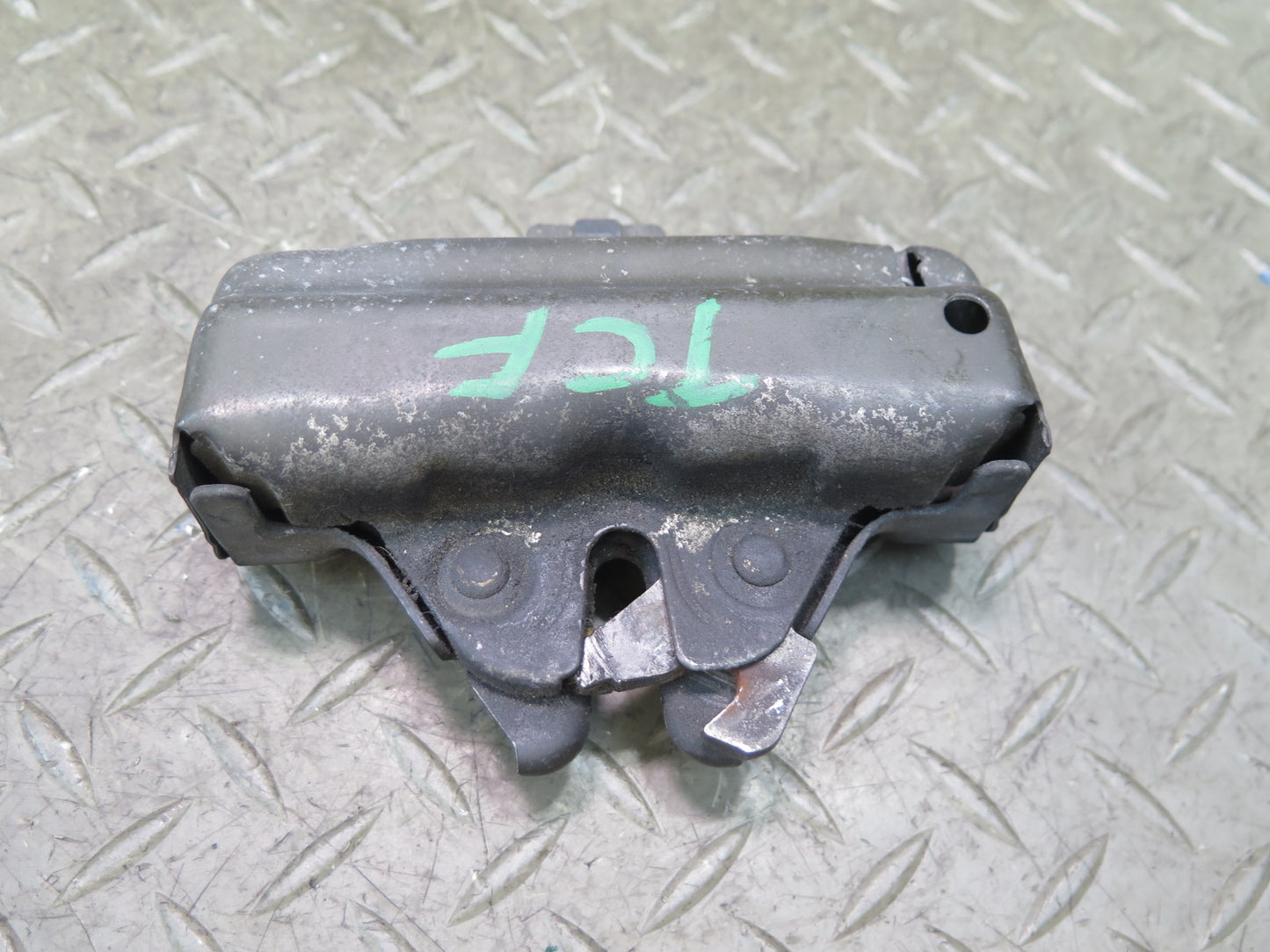 99-01 Toyota Crown JZS175 Front Hood Lock Latch OEM