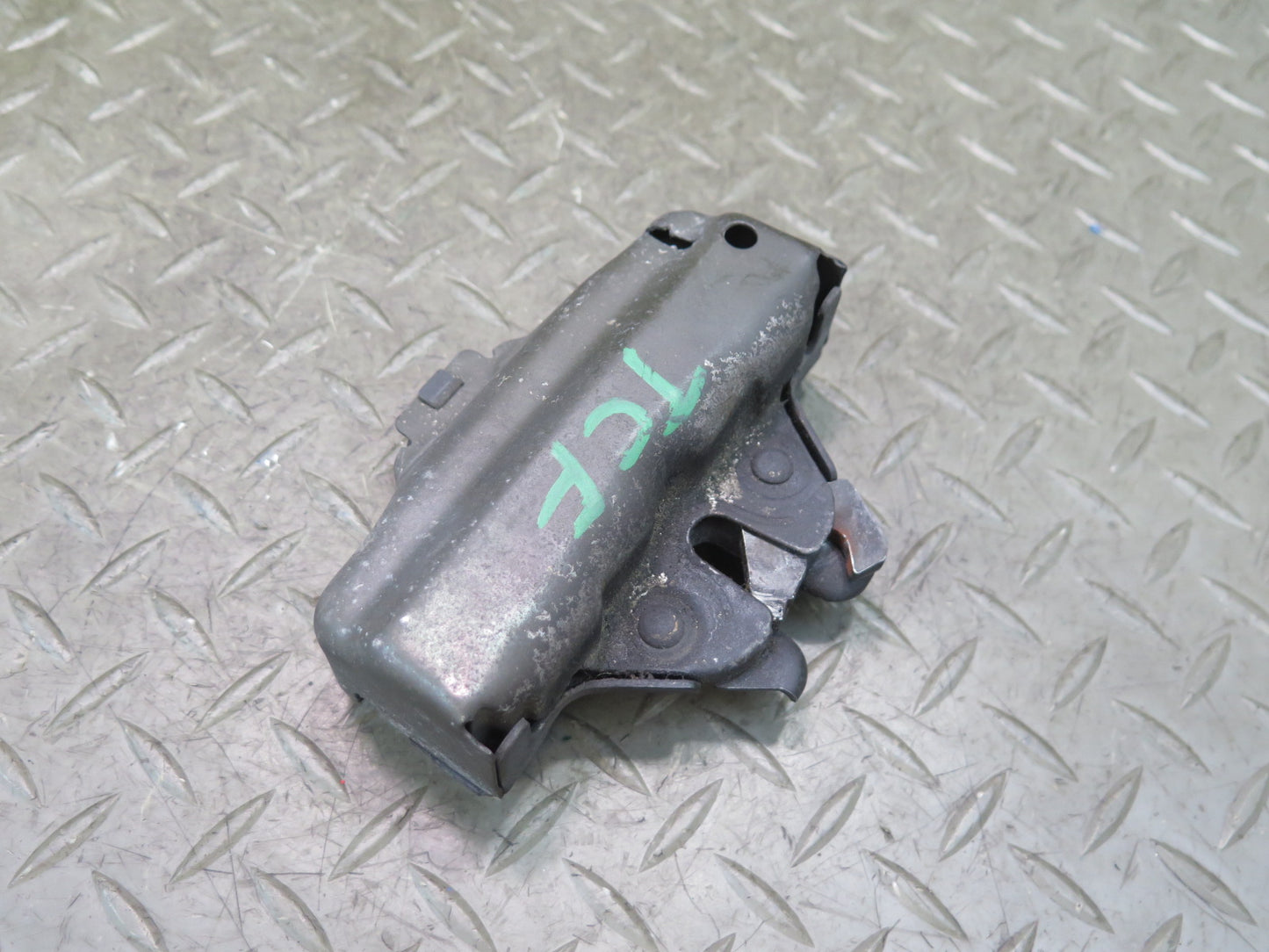 99-01 Toyota Crown JZS175 Front Hood Lock Latch OEM