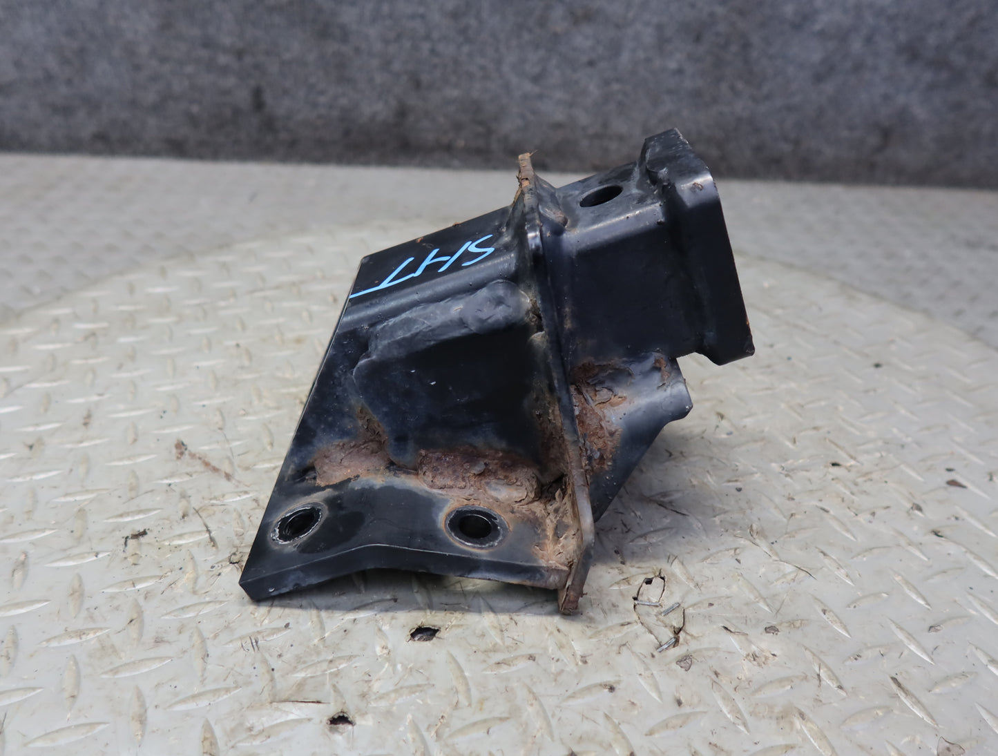 2003-2007 Hummer H2 Front TOW Towing Hook Hitch