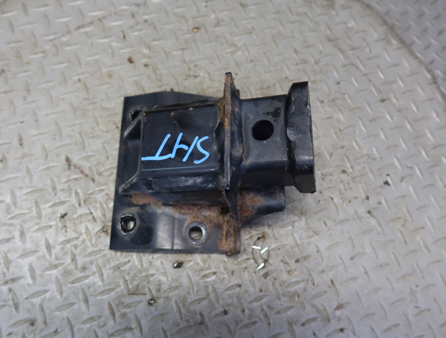 2003-2007 Hummer H2 Front TOW Towing Hook Hitch