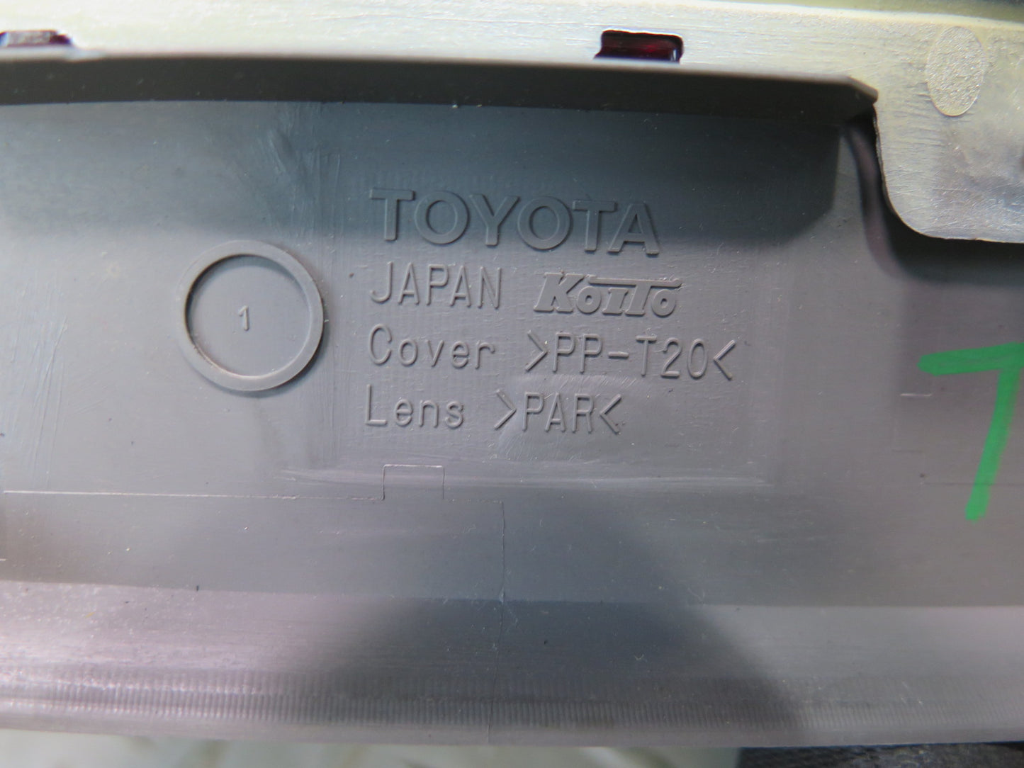99-01 Toyota Crown JZS175 Rear Third 3RD Brake Light Lamp w Trim Gray OEM