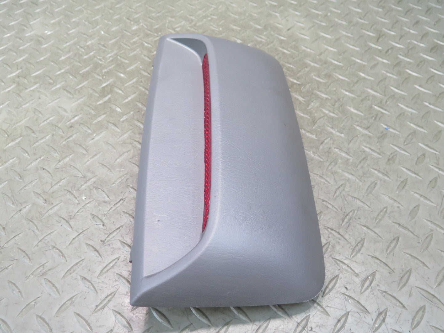 99-01 Toyota Crown JZS175 Rear Third 3RD Brake Light Lamp w Trim Gray OEM