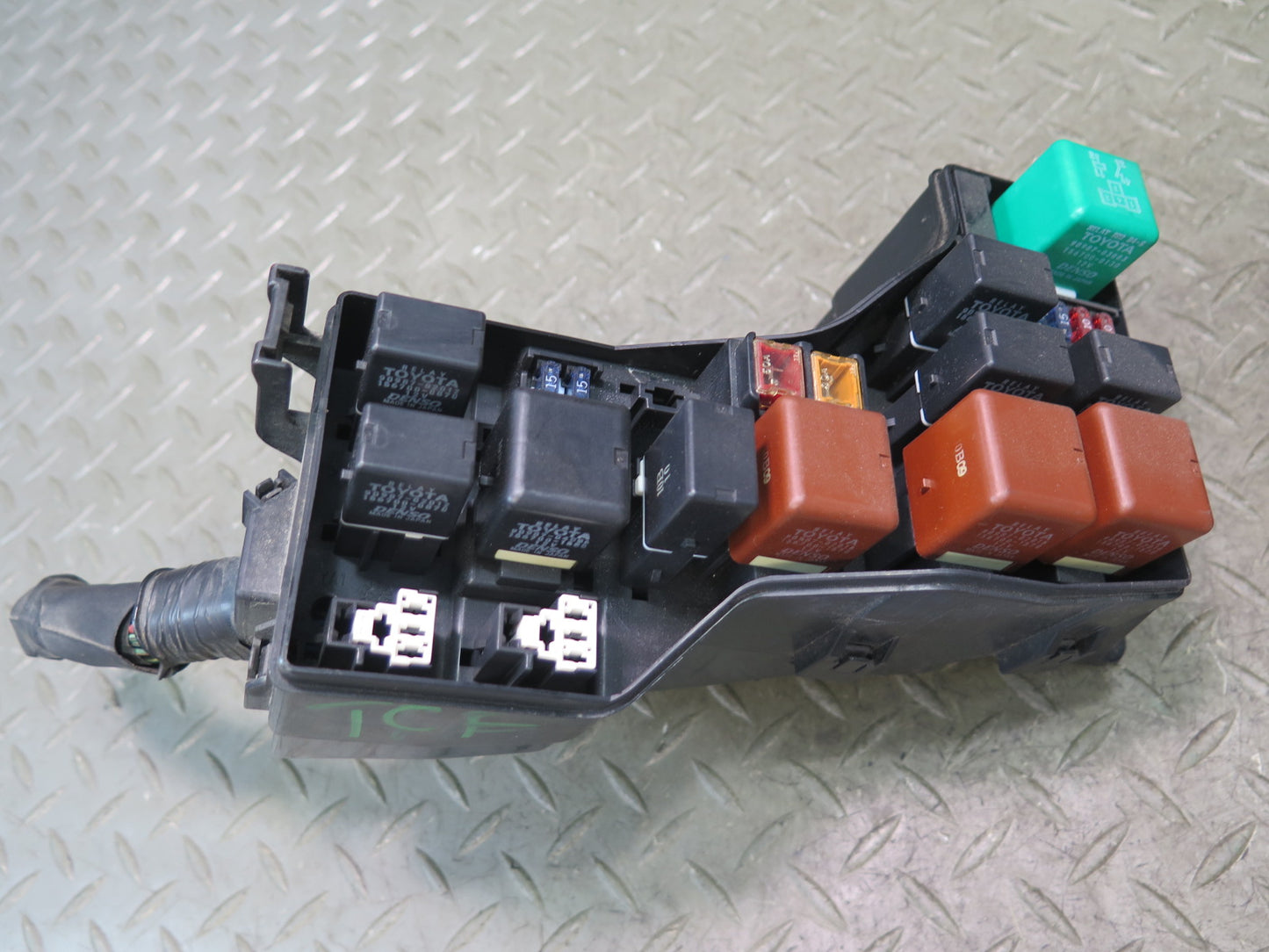 99-01 Toyota Crown JZS175 Engine Bay Under Hood Fuse Junction Relay Box OEM