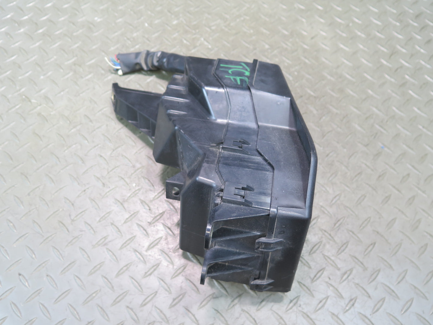 99-01 Toyota Crown JZS175 Engine Bay Under Hood Fuse Junction Relay Box OEM