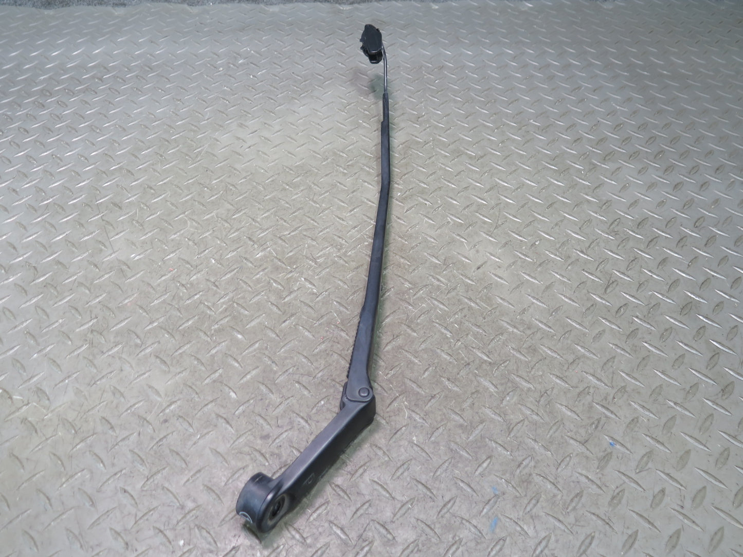 99-01 Toyota Crown JZS175 Front Left & Right Windshield Wiper Arm Set OEM