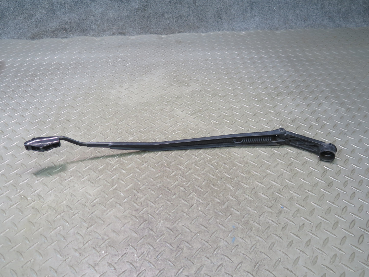 99-01 Toyota Crown JZS175 Front Left & Right Windshield Wiper Arm Set OEM