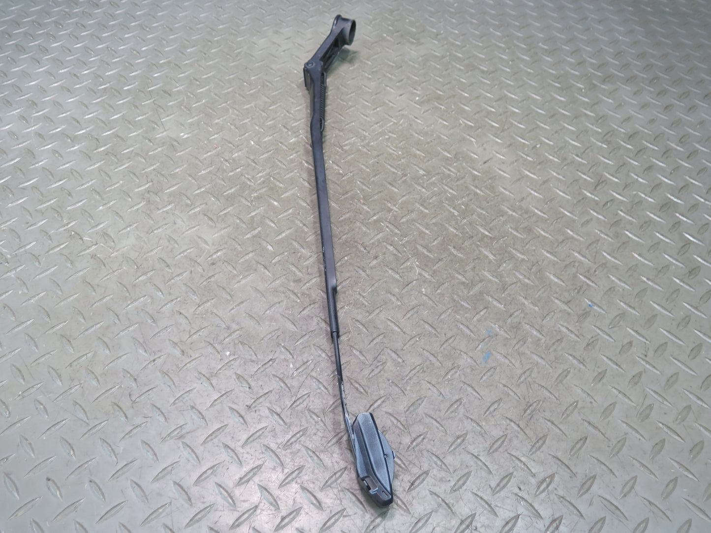 99-01 Toyota Crown JZS175 Front Left & Right Windshield Wiper Arm Set OEM