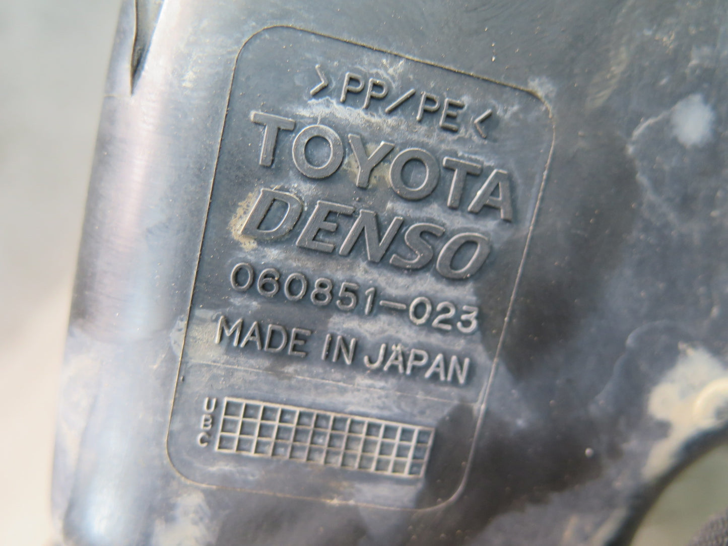 99-01 Toyota Crown JZS175 Windshield Washer Fluid Reservoir Tank w Pump OEM
