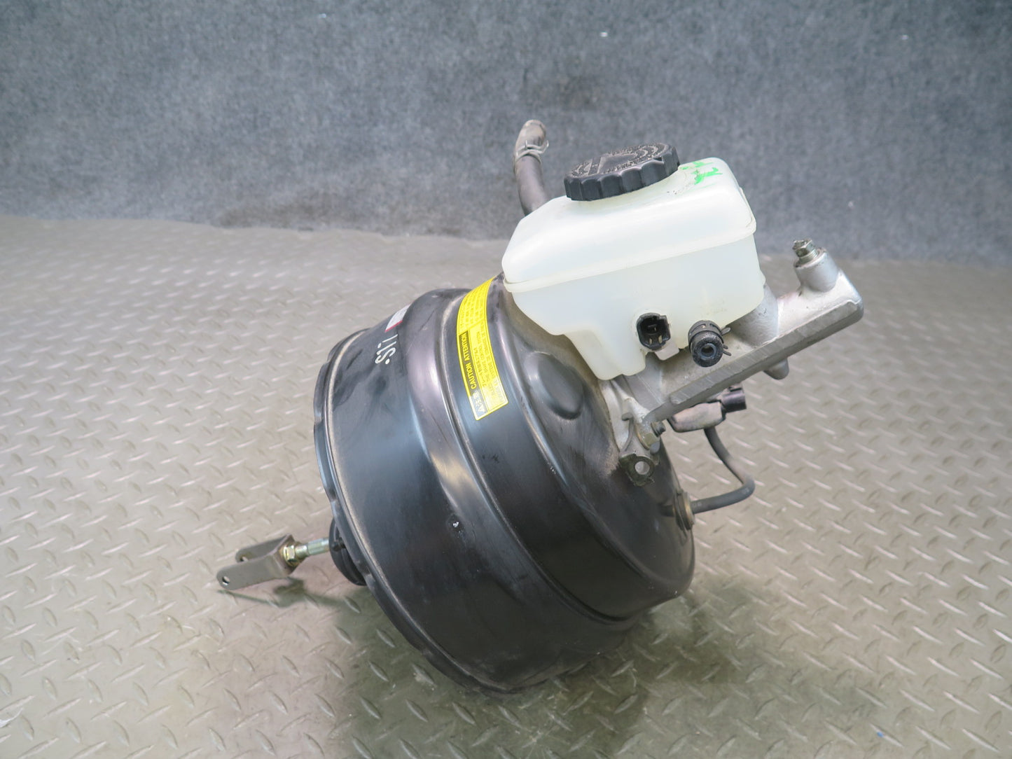 99-01 Toyota Crown JZS175 Brake Master Cylinder Booster Fluid Reservoir OEM