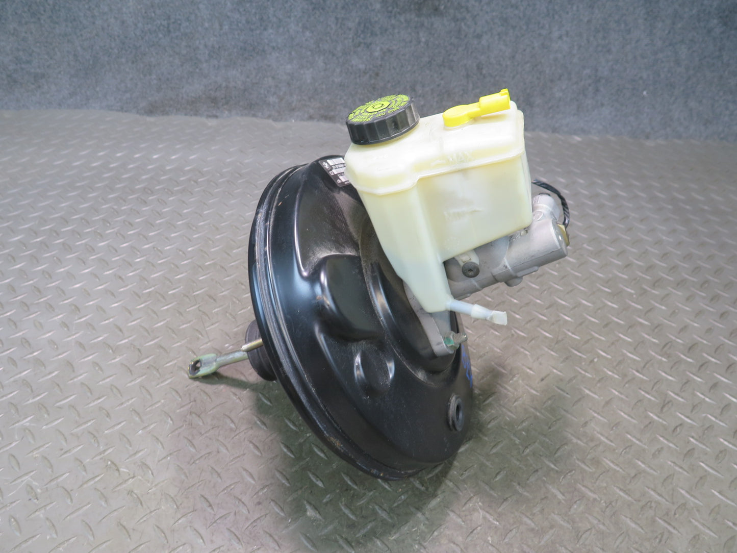 03-06 BMW E86 E85 Z4 Brake Master Cylinder Booster Fluid Reservoir Tank OEM