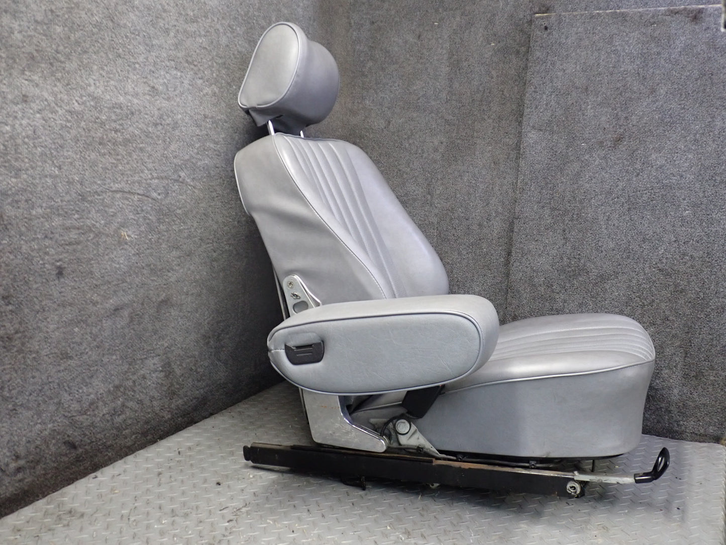 86-89 Mercedes R107 560SL Front Left & Right Leather Seat Gray w Adjuster OEM