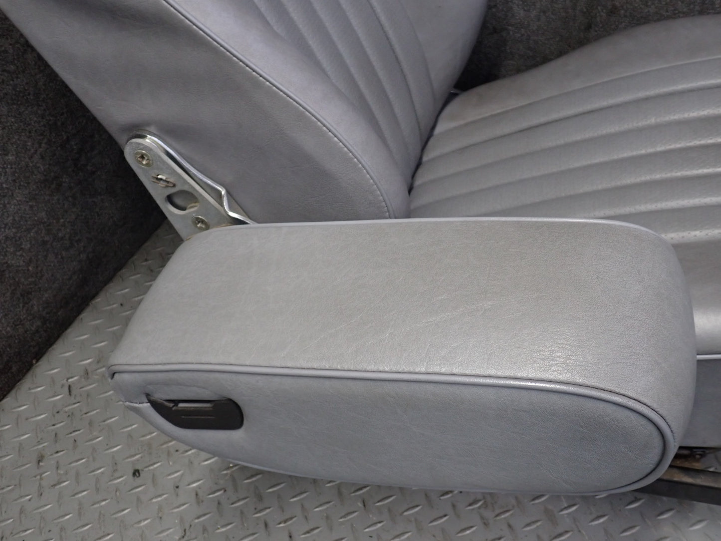 86-89 Mercedes R107 560SL Front Left & Right Leather Seat Gray w Adjuster OEM