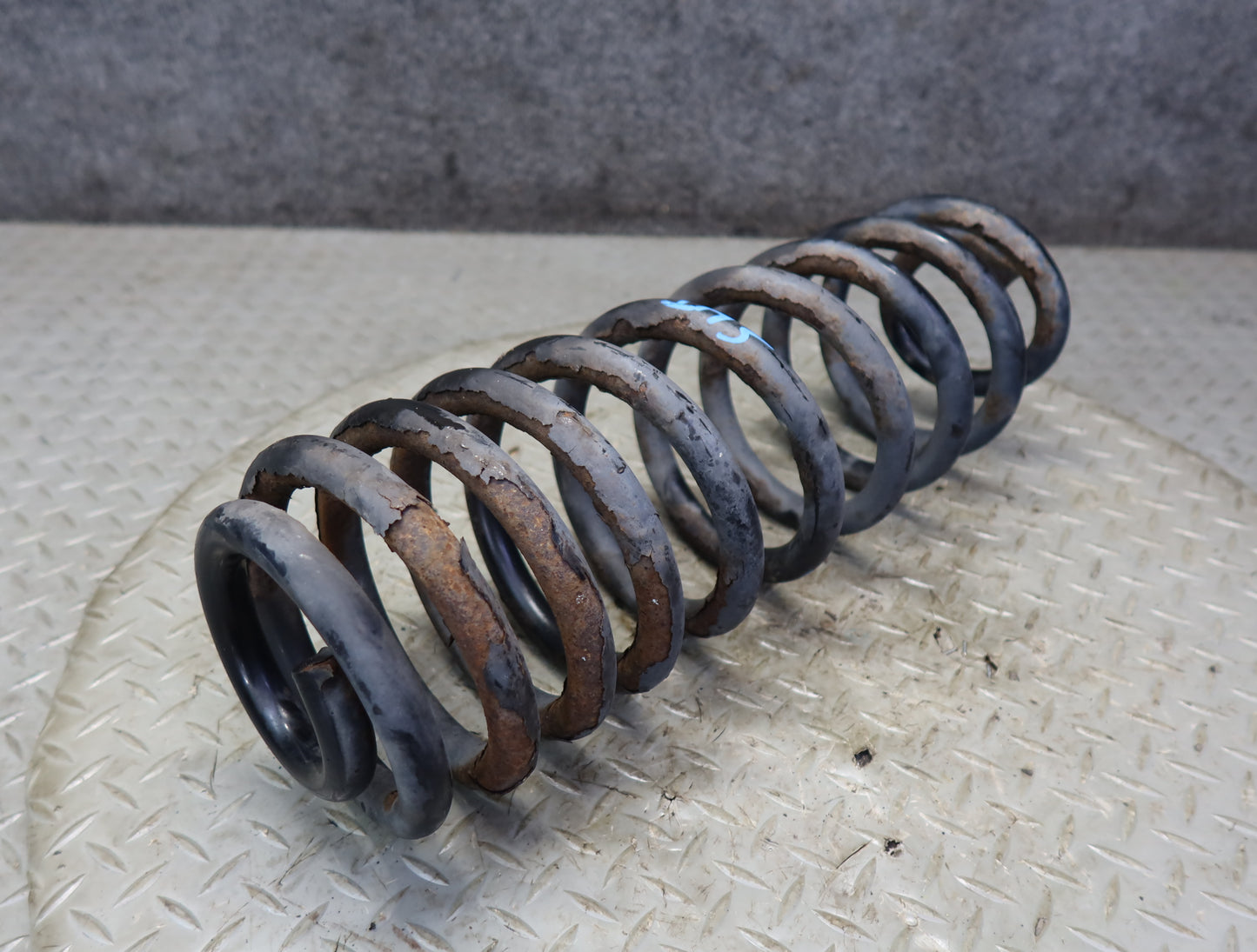 2003-2009 Hummer H2 AWD Rear Suspension Left & Right Coil Spring Set of 2