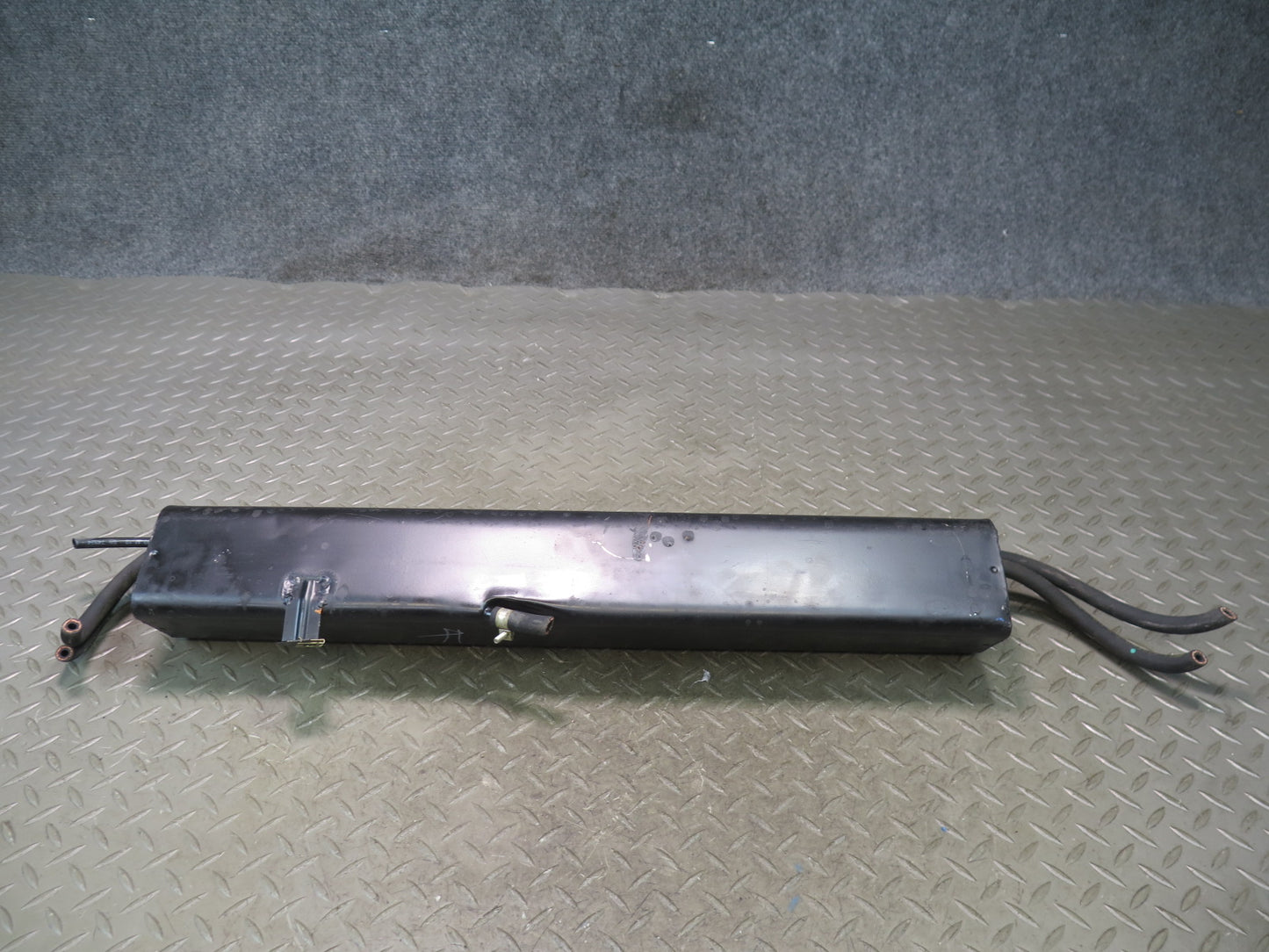 86-89 Mercedes R107 560SL Fuel Evap Vapor Charcoal Canister OEM