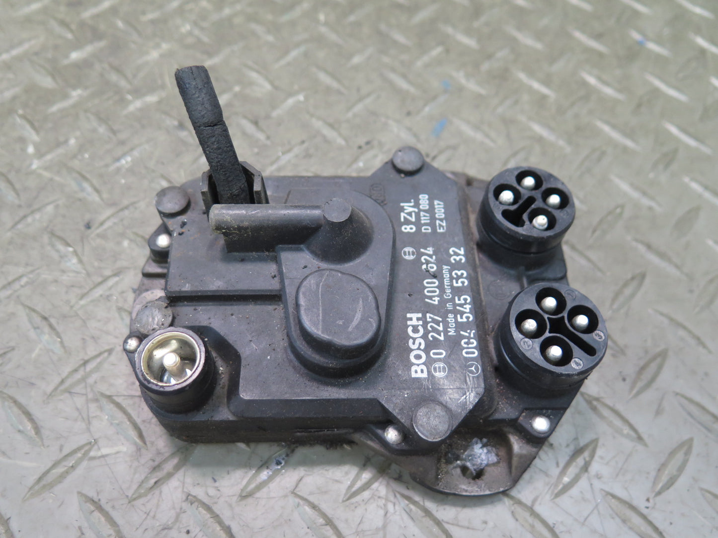 86-89 Mercedes R107 560SL M117 Igniter Ignition Control Module 0045455332 OEM