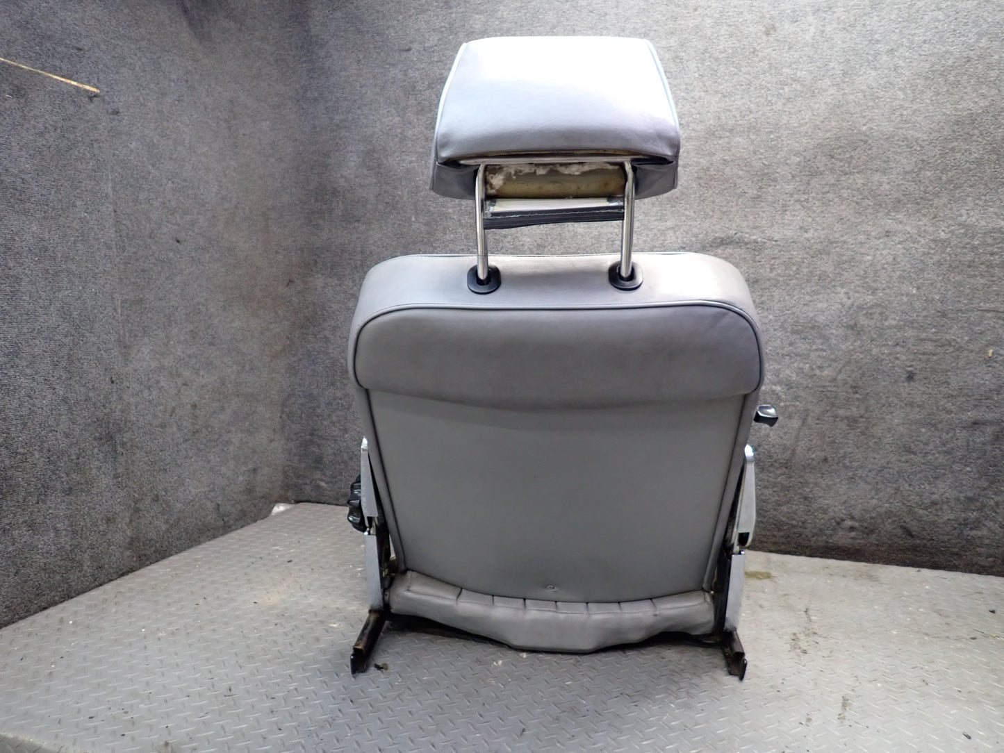 86-89 Mercedes R107 560SL Front Left & Right Leather Seat Gray w Adjuster OEM