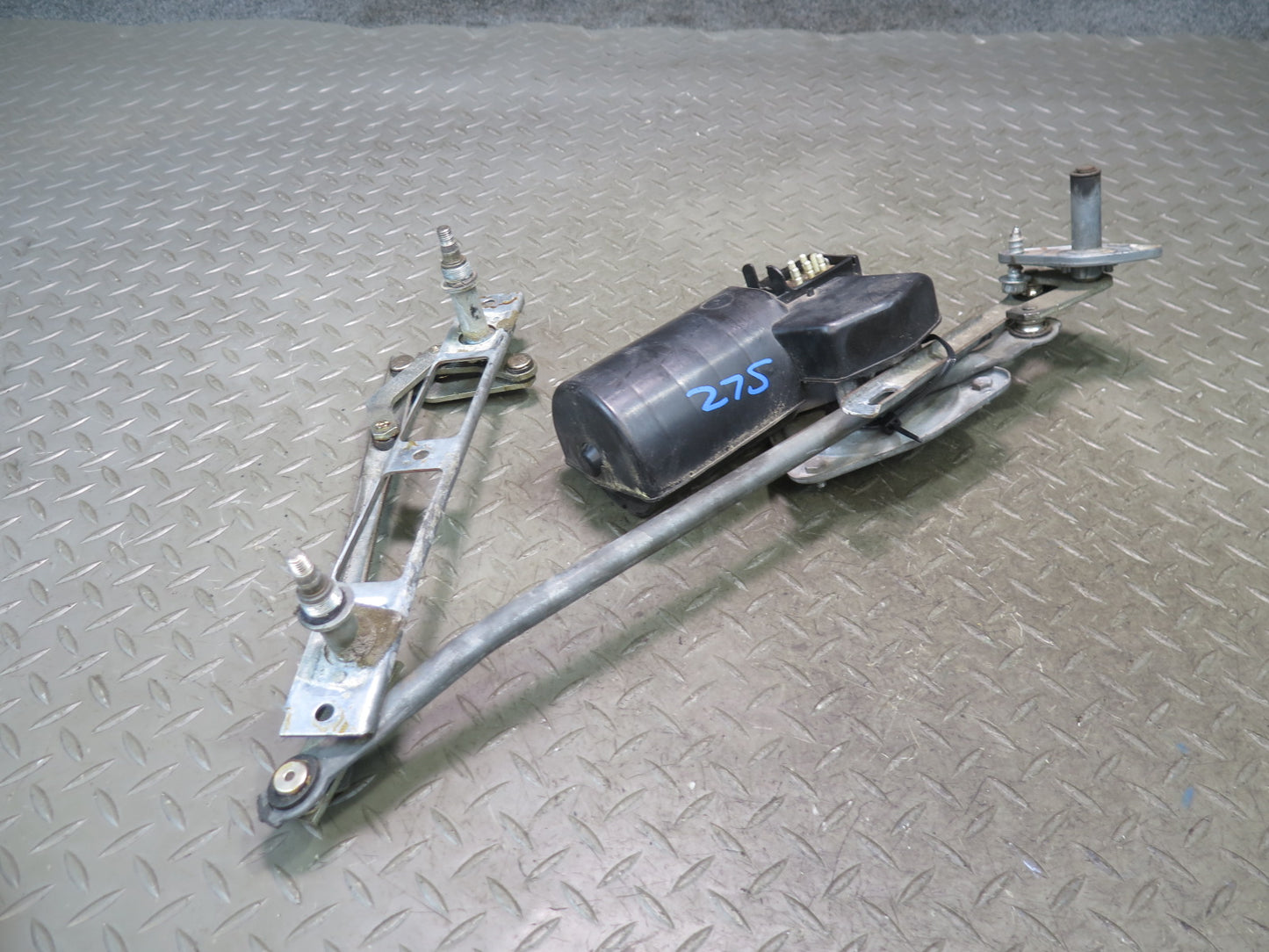 73-89 Mercedes R107 Windshield Wiper Transmission Linkage w Motor OEM