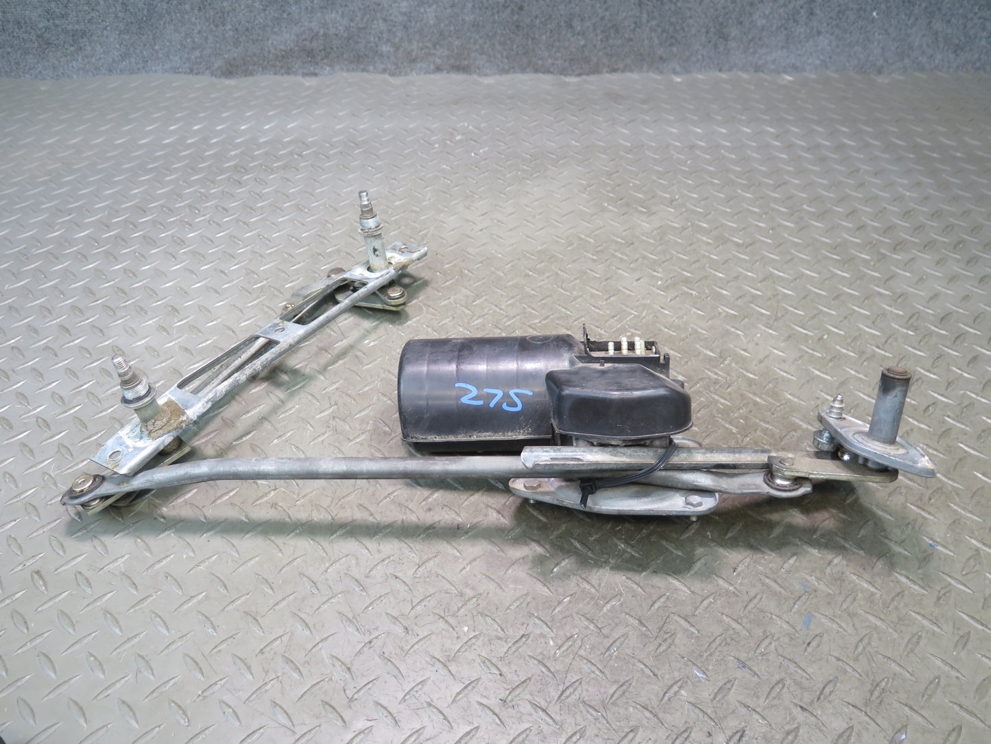 73-89 Mercedes R107 Windshield Wiper Transmission Linkage w Motor OEM