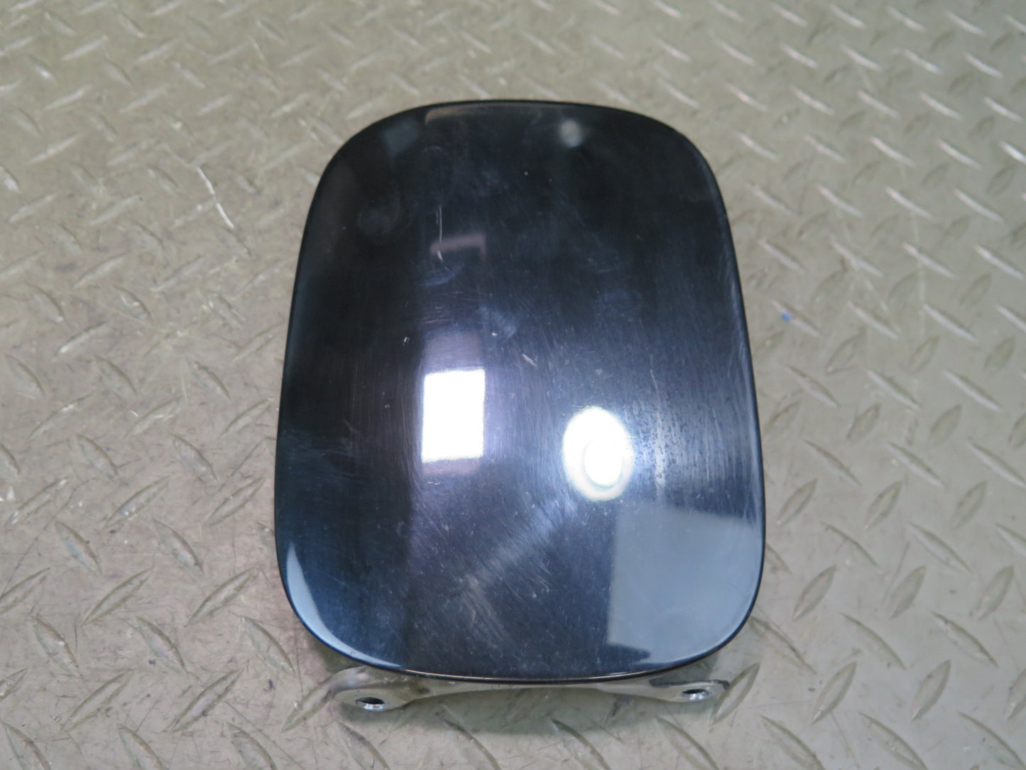 99-01 Toyota Crown JZS175 Fuel Door Lid Cover Black OEM