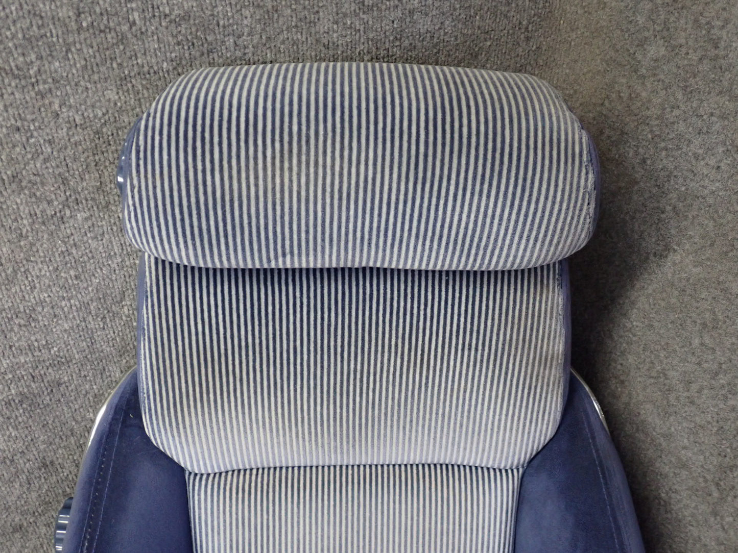 84-86 Nissan Z31 300ZX Set of 2 Front Left & Right Blue Cloth Seat OEM