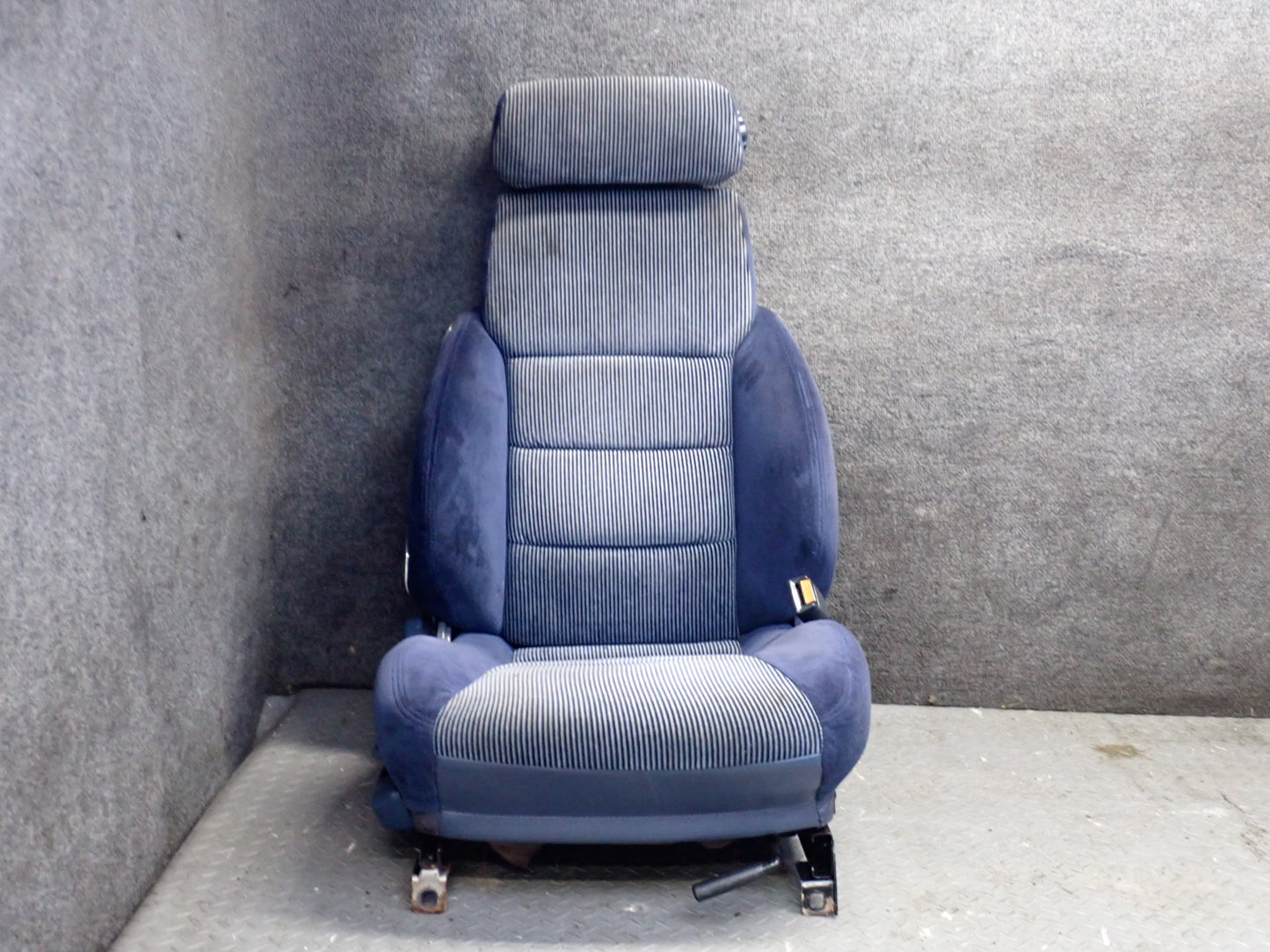 84-86 Nissan Z31 300ZX Set of 2 Front Left & Right Blue Cloth Seat OEM