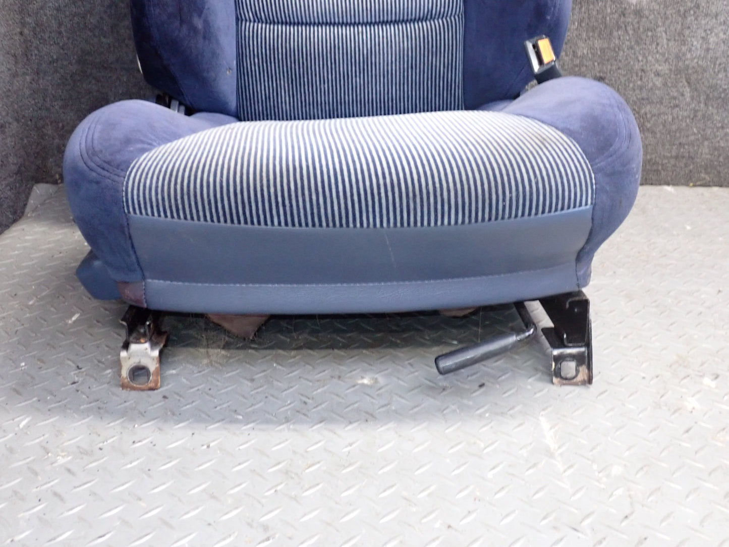 84-86 Nissan Z31 300ZX Set of 2 Front Left & Right Blue Cloth Seat OEM