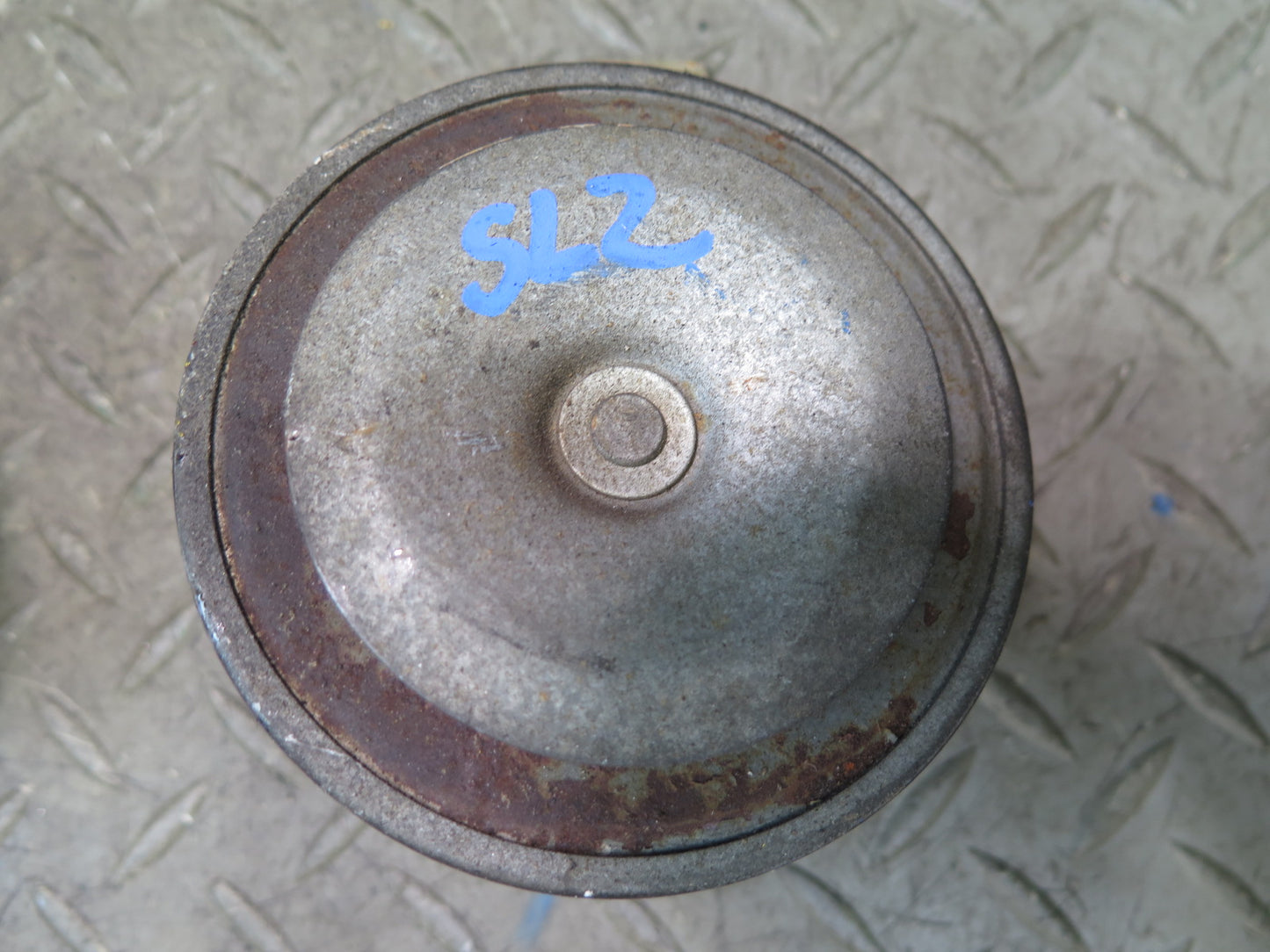 73-89 Mercedes R107 Sl-class Set of 2 High & Low Tone Note Horn Pitch Signal OEM