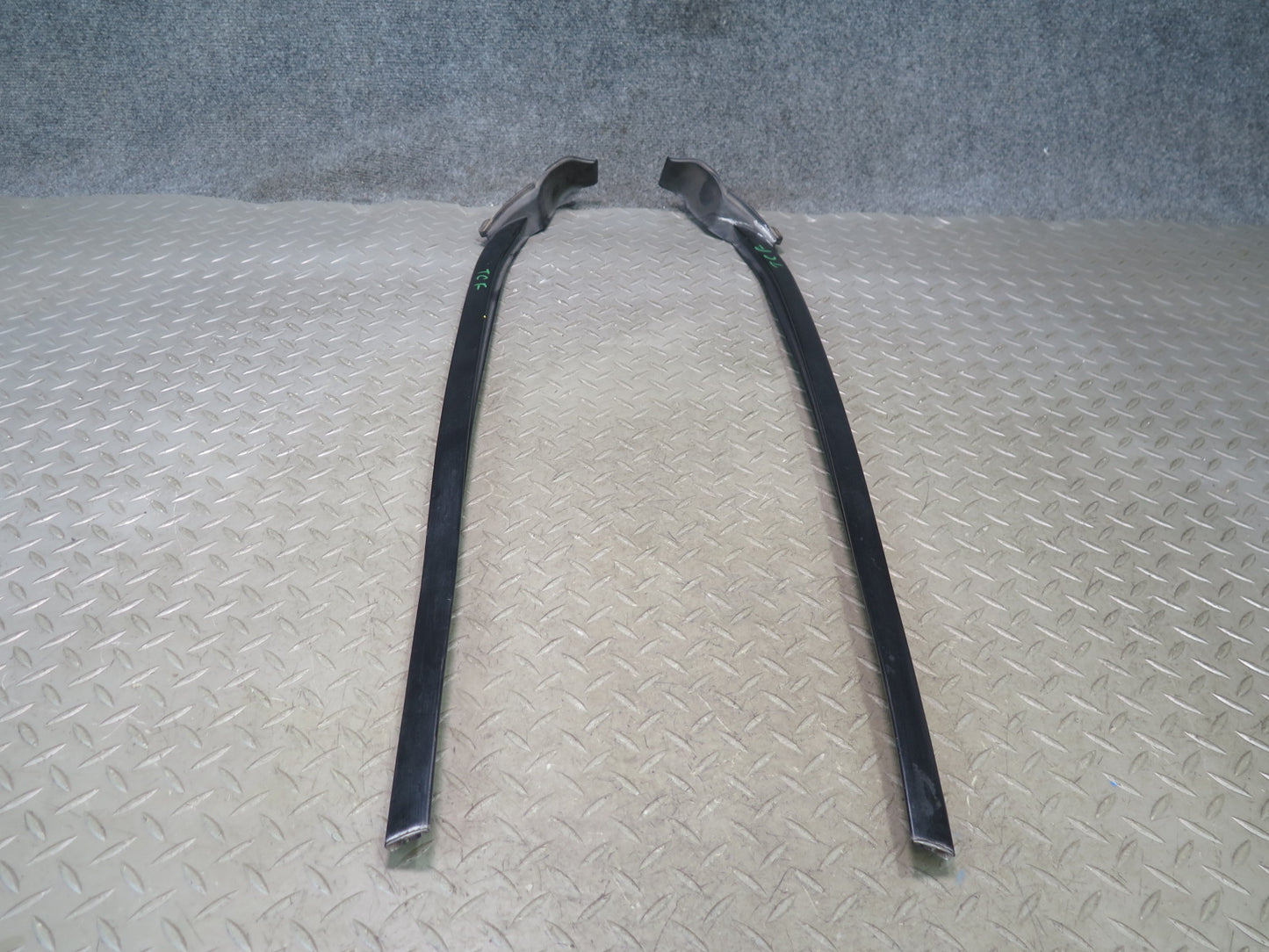 99-01 Toyota Crown JZS175 Front Windshield Trim Molding Cover Set OEM