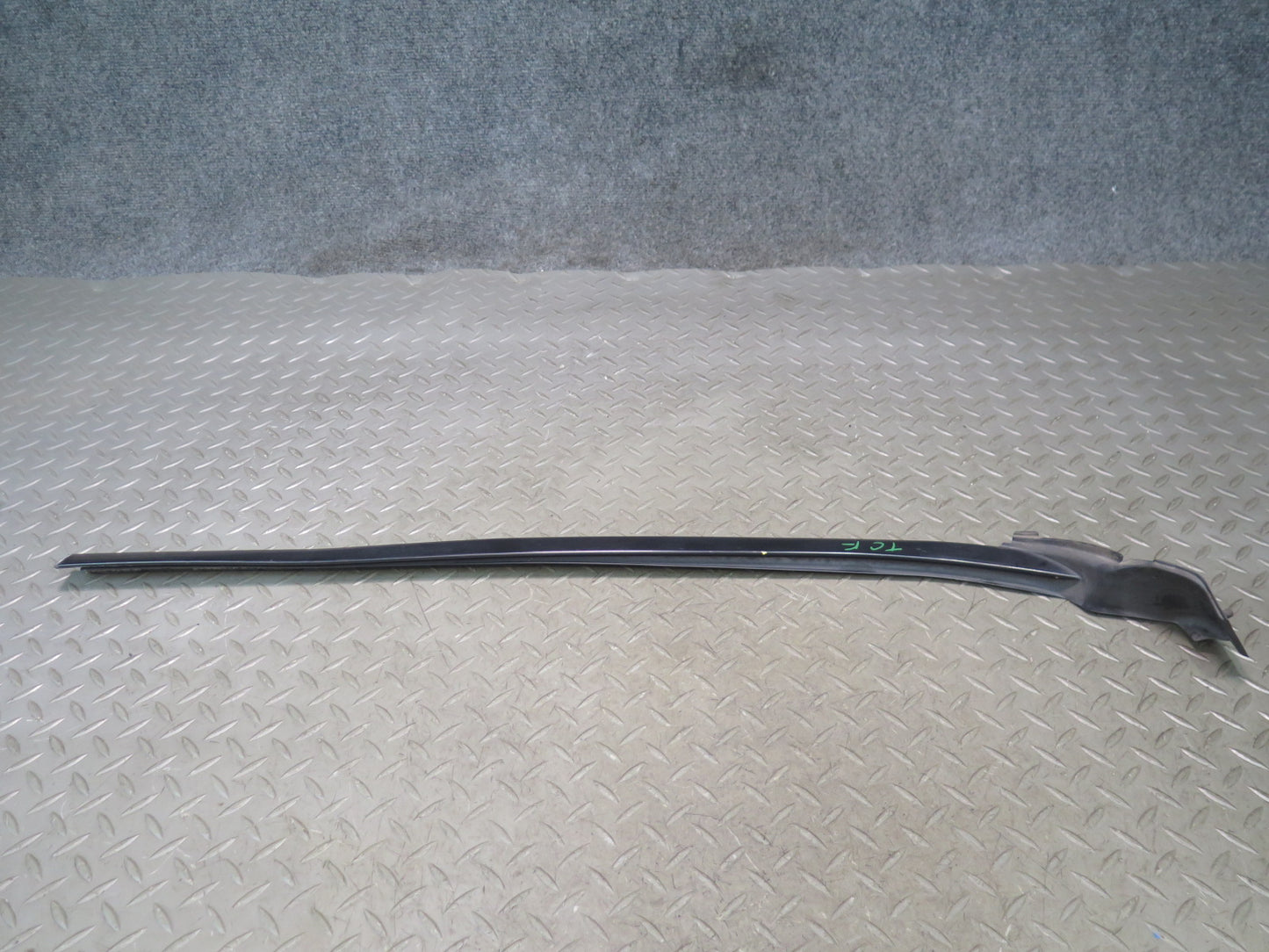 99-01 Toyota Crown JZS175 Front Windshield Trim Molding Cover Set OEM