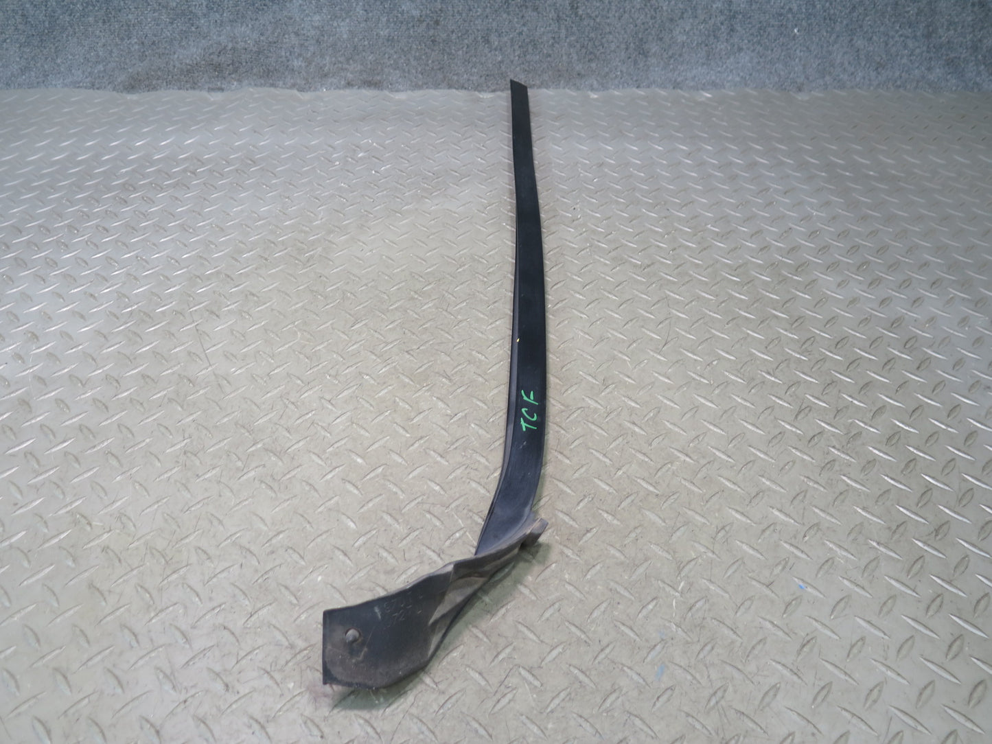 99-01 Toyota Crown JZS175 Front Windshield Trim Molding Cover Set OEM