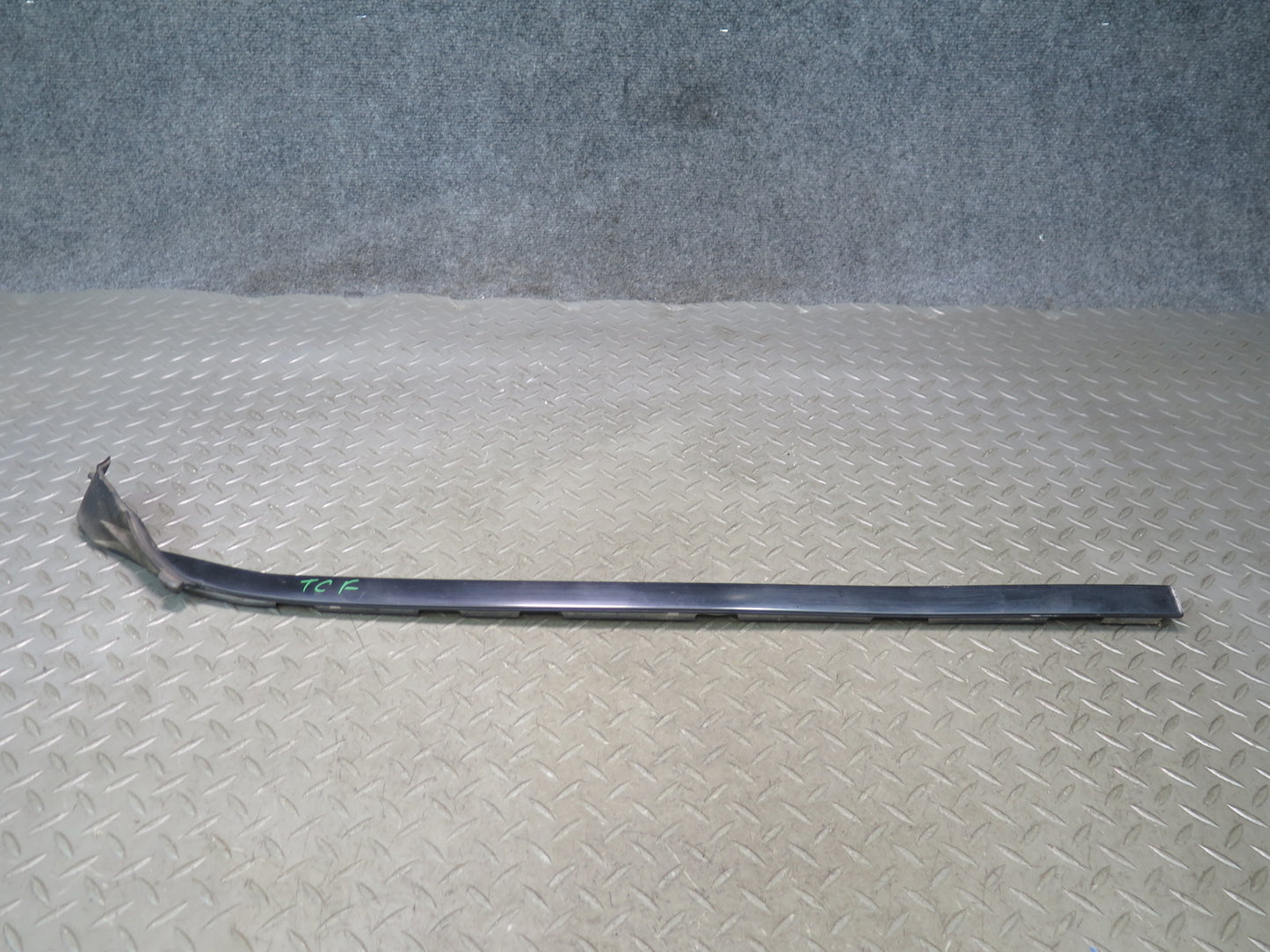 99-01 Toyota Crown JZS175 Front Windshield Trim Molding Cover Set OEM