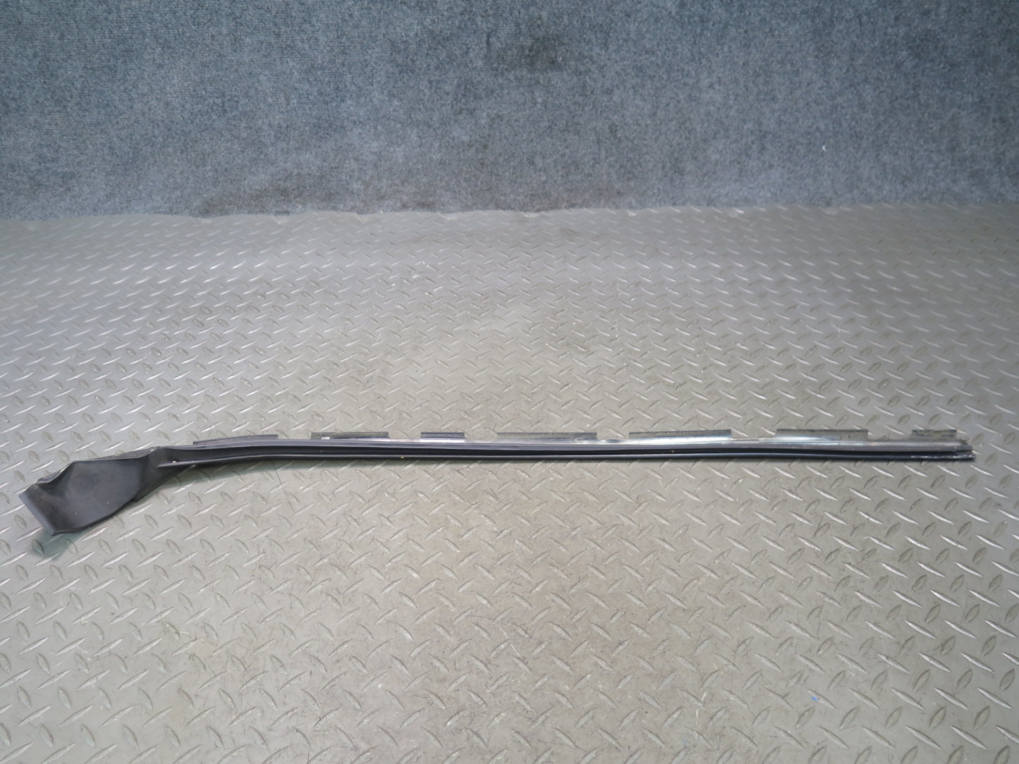 99-01 Toyota Crown JZS175 Front Windshield Trim Molding Cover Set OEM