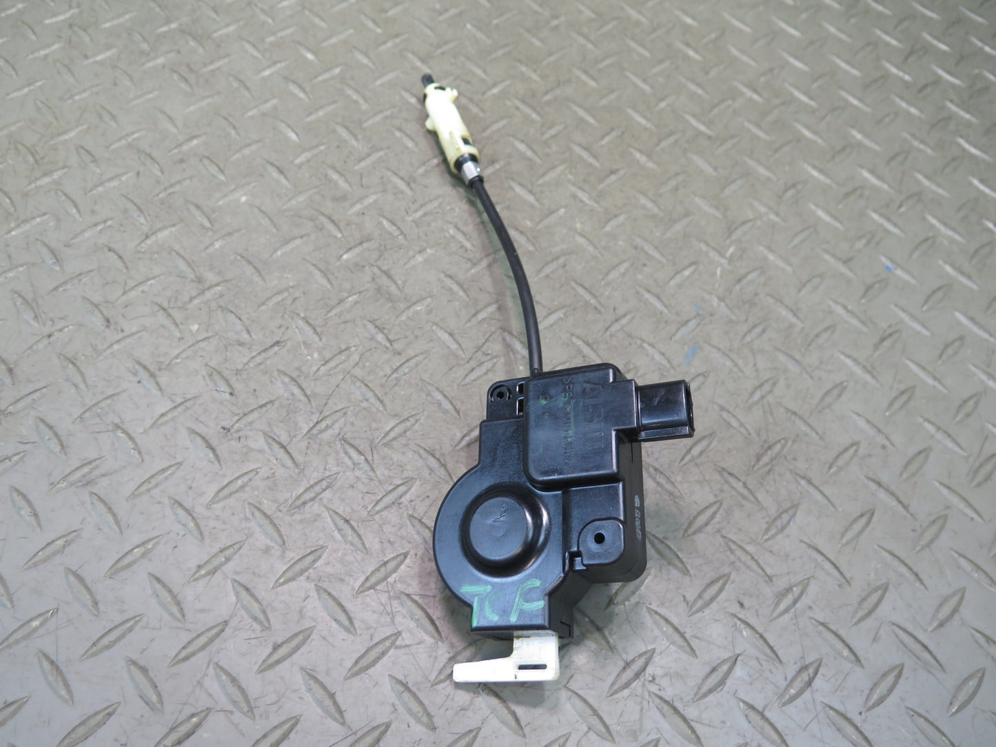 99-01 Toyota Crown JZS175 Fuel Door Lock Latch Release Actuator Motor OEM
