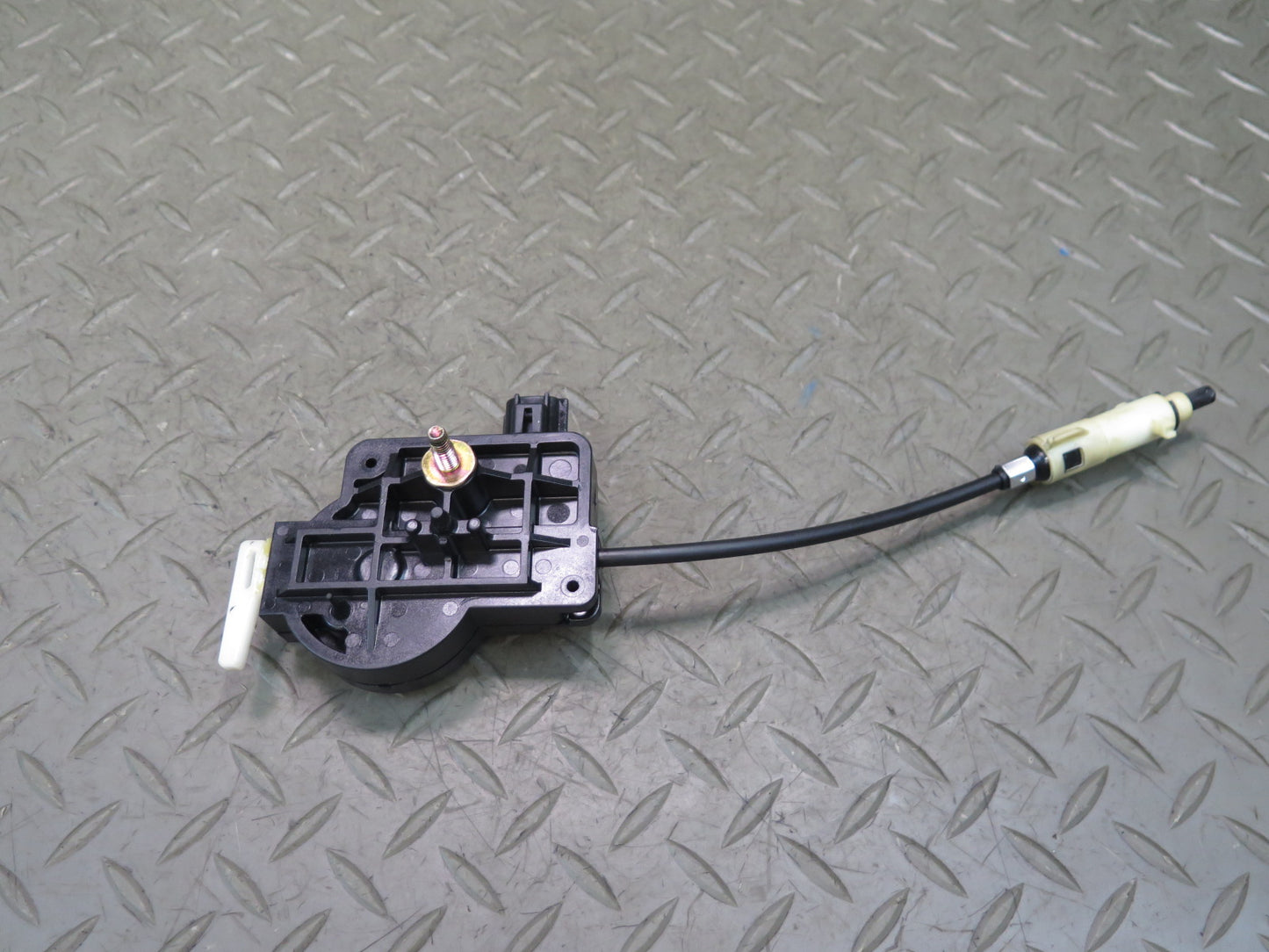 99-01 Toyota Crown JZS175 Fuel Door Lock Latch Release Actuator Motor OEM