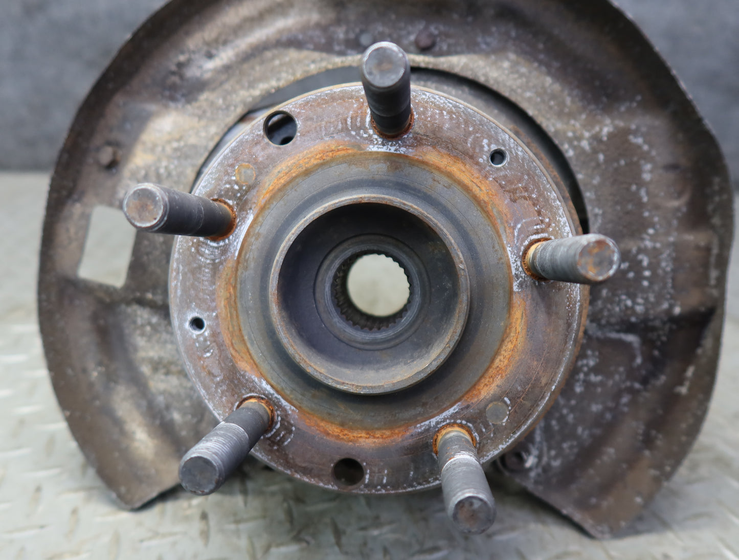 1984-1986 Porsche 928 S Rear Left Spindle Knuckle Wheel Hub Bearing 9283312193R