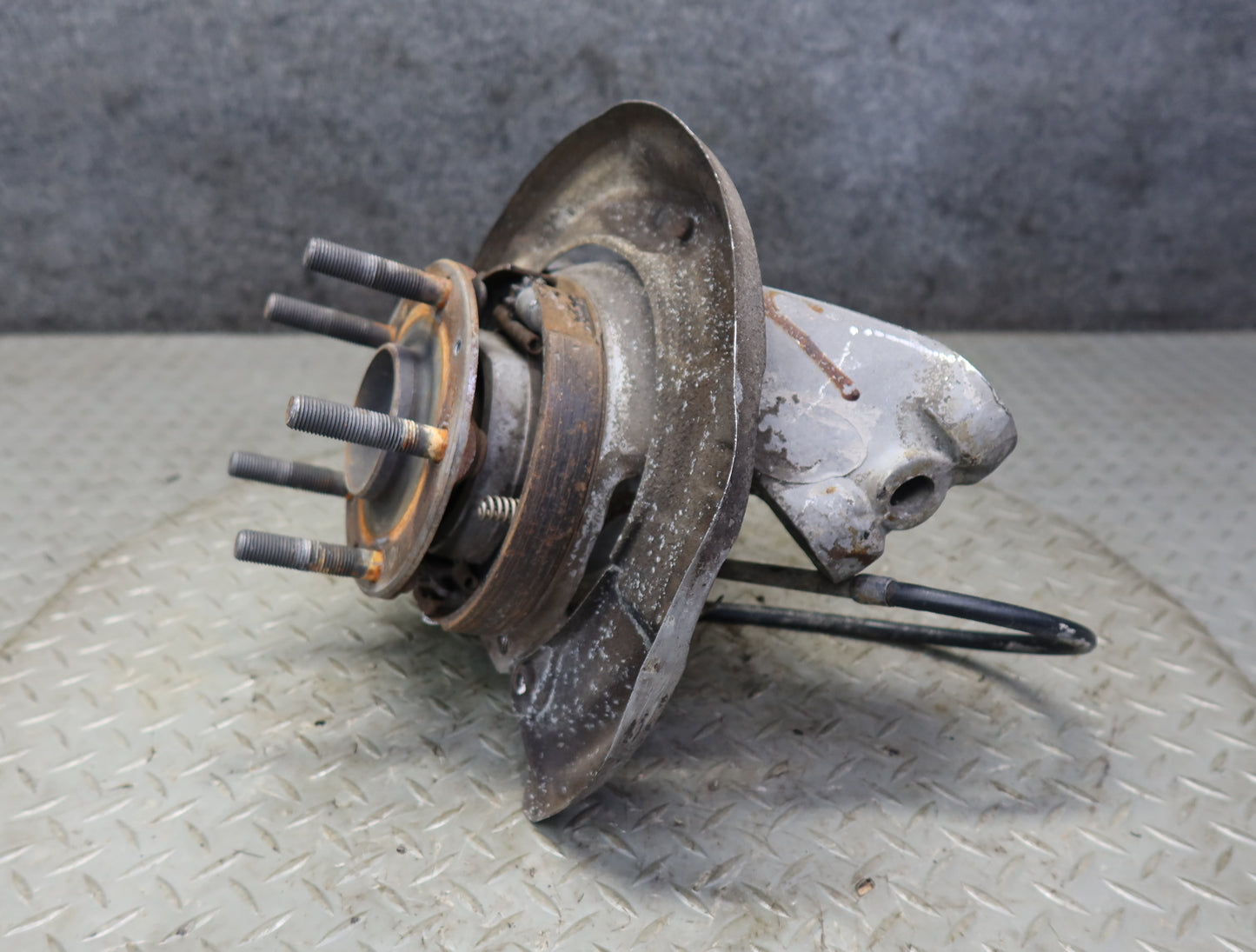 1984-1986 Porsche 928 S Rear Left Spindle Knuckle Wheel Hub Bearing 9283312193R