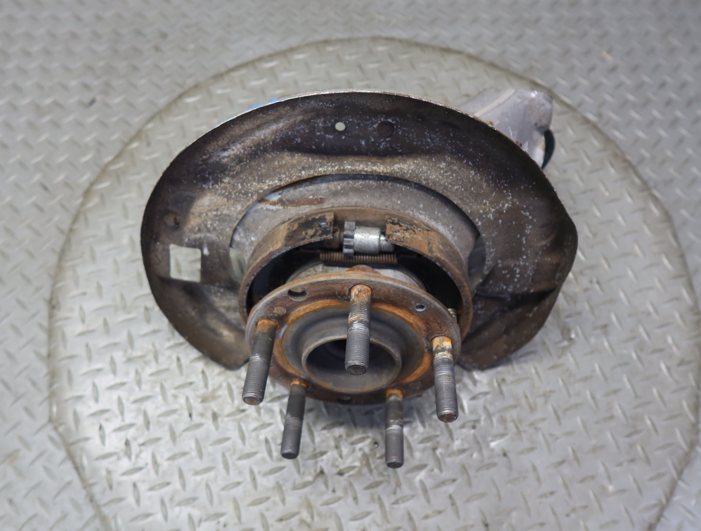 1984-1986 Porsche 928 S Rear Left Spindle Knuckle Wheel Hub Bearing 9283312193R
