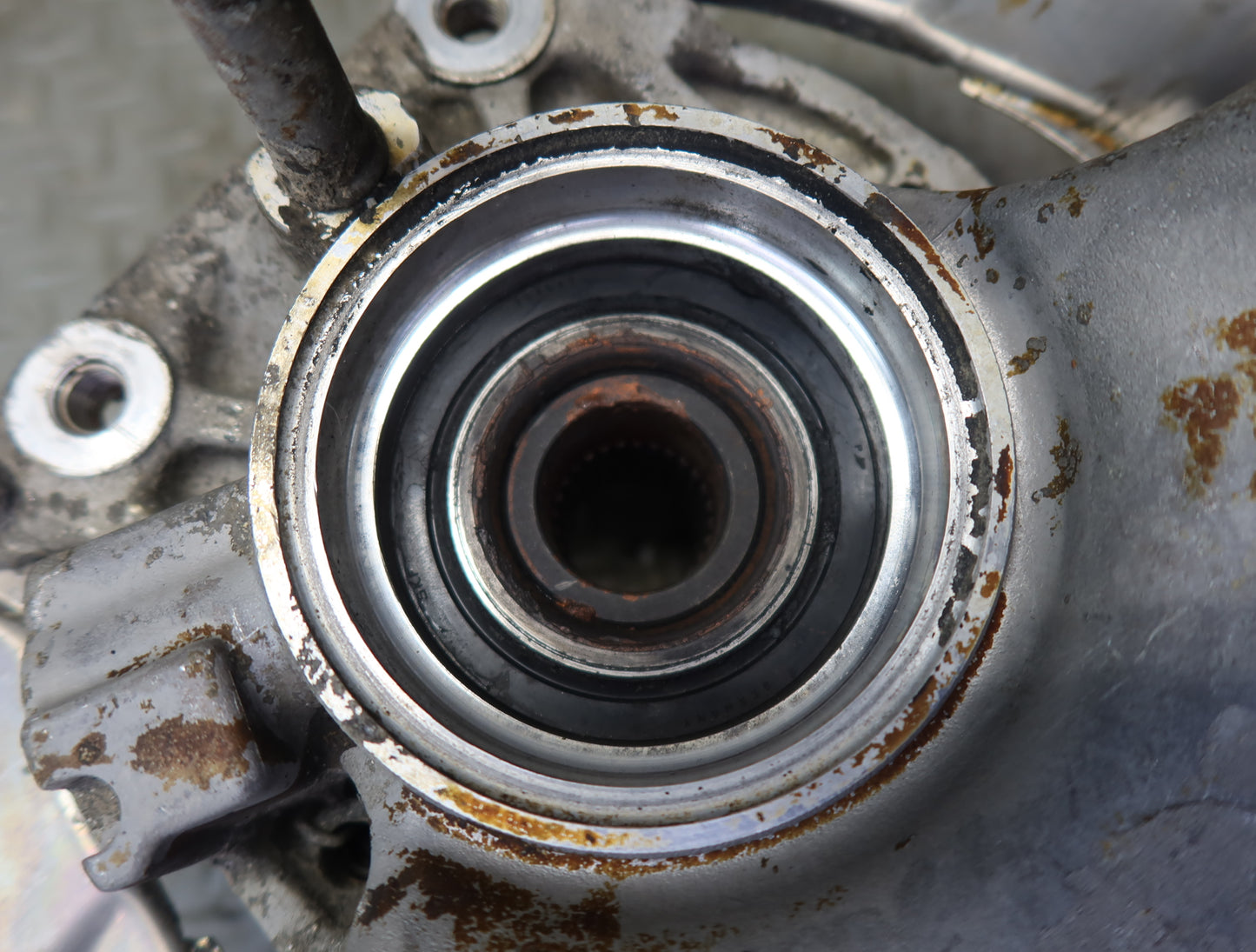 1984-1986 Porsche 928 S Rear Left Spindle Knuckle Wheel Hub Bearing 9283312193R