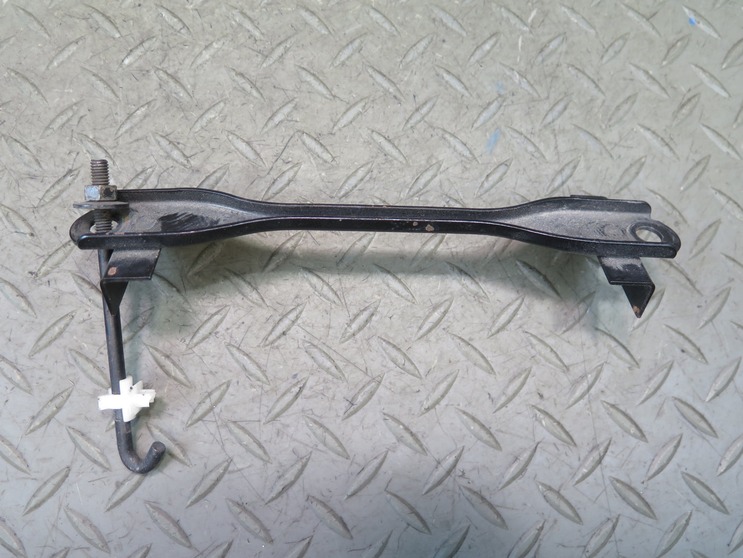 99-01 Toyota Crown JZS175 Battery Tray Holder Bracket Support OEM