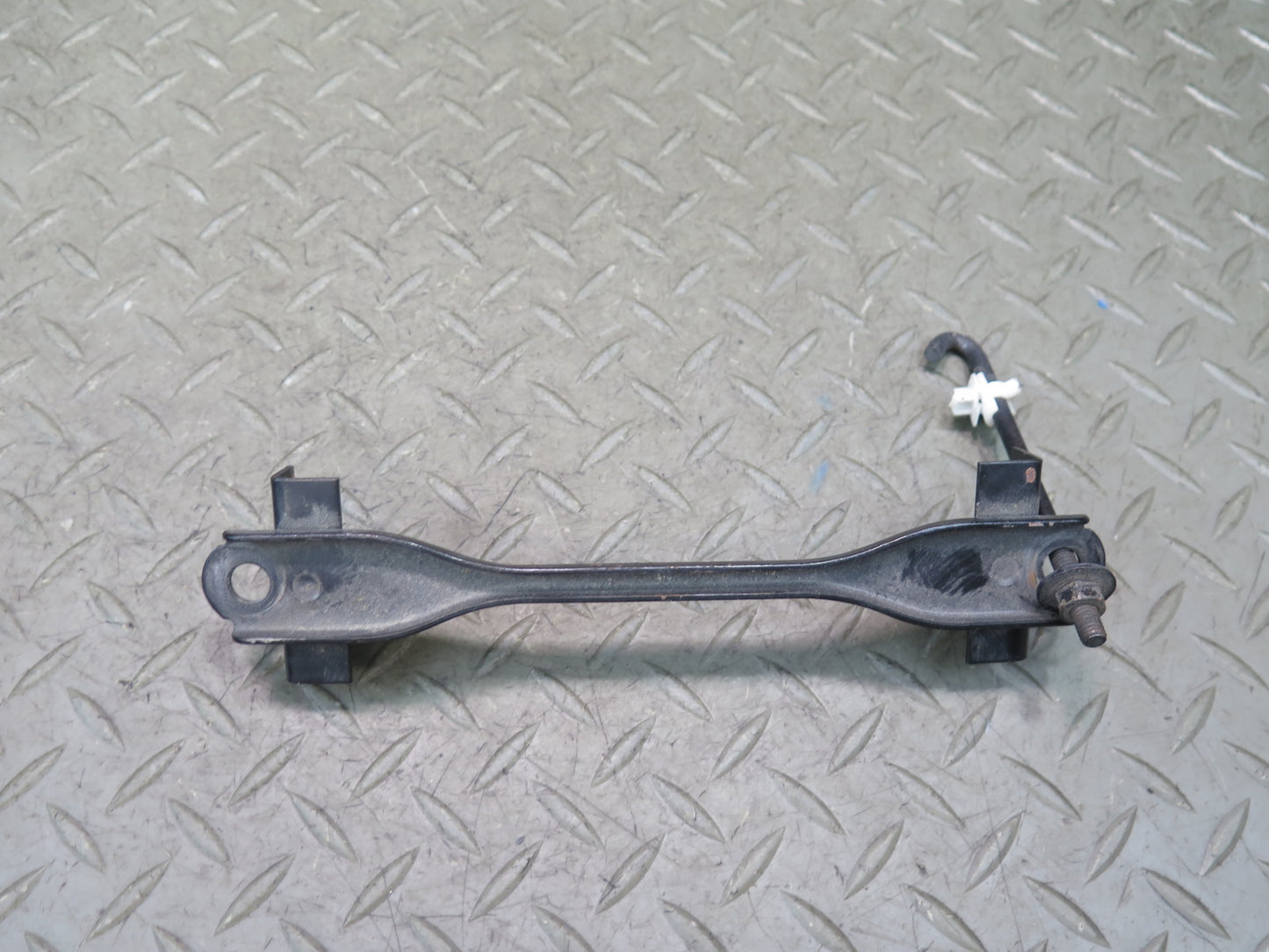 99-01 Toyota Crown JZS175 Battery Tray Holder Bracket Support OEM