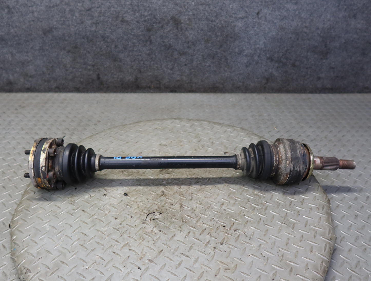 1985-1986 Porsche 928 S A/T Rear Left or Right Suspension Axle Shaft
