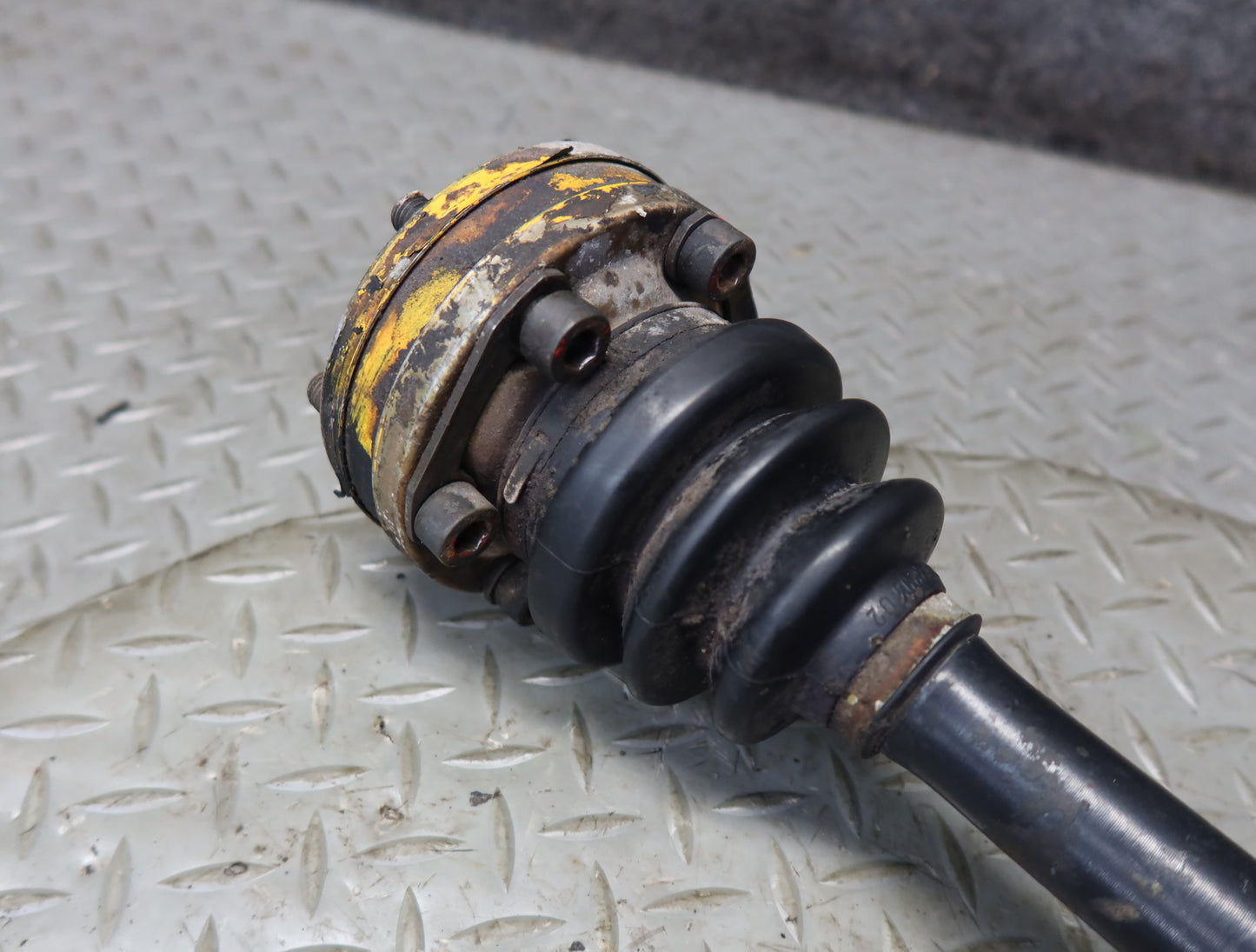 1985-1986 Porsche 928 S A/T Rear Left or Right Suspension Axle Shaft