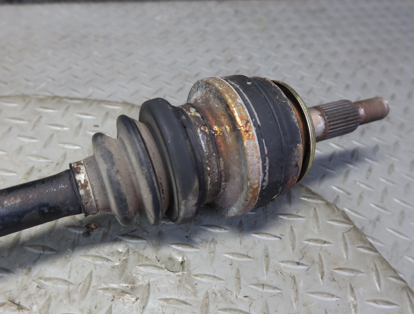 1985-1986 Porsche 928 S A/T Rear Left or Right Suspension Axle Shaft