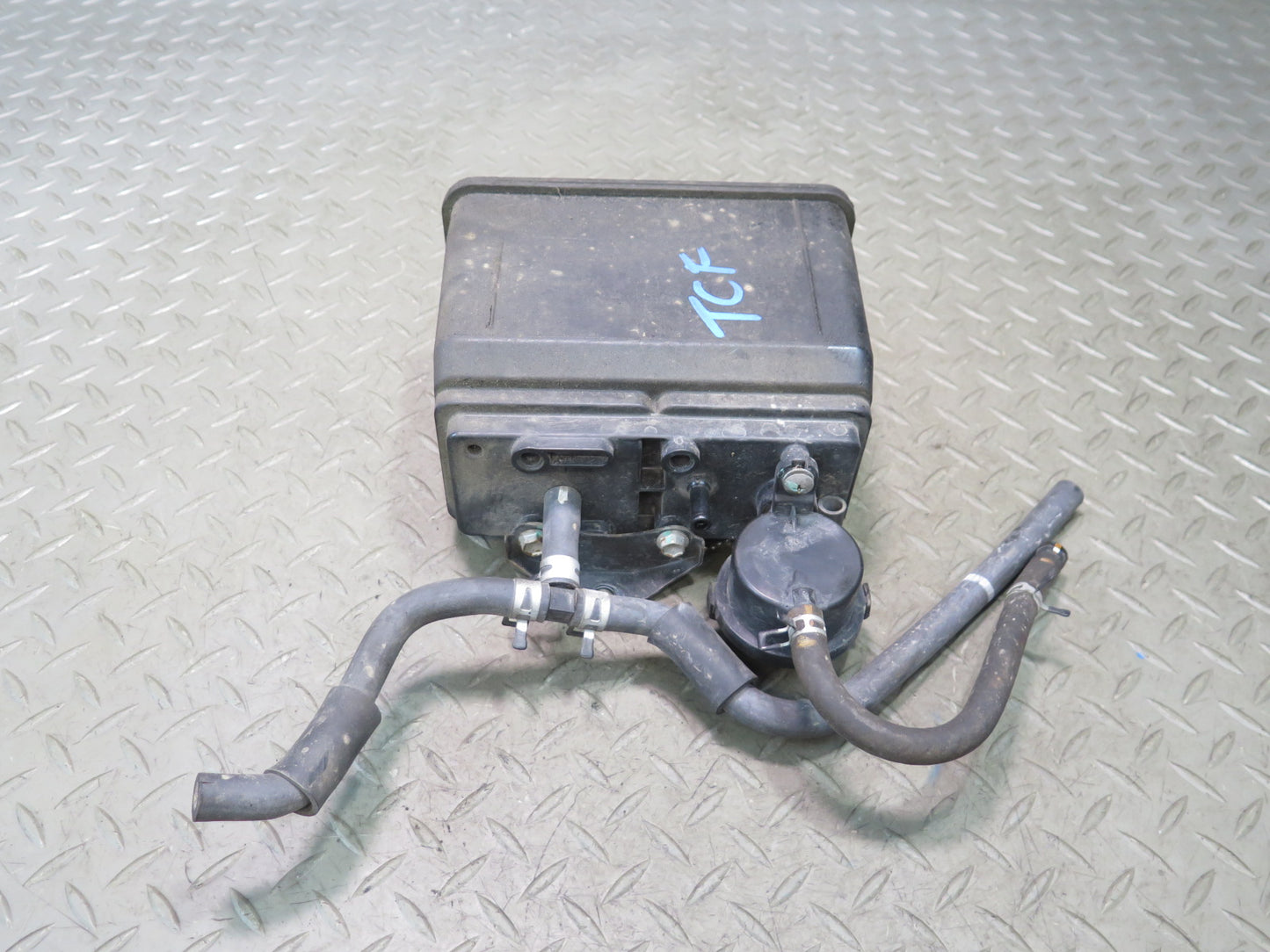 99-01 Toyota Crown JZS175 Fuel Evap Vapor Charcoal Canister OEM