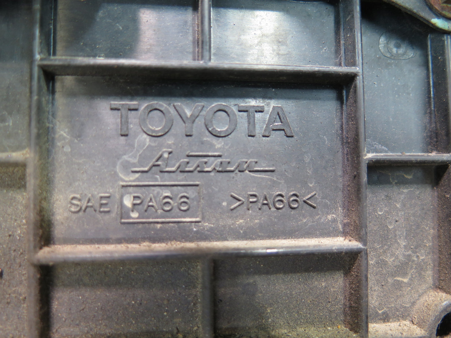 99-01 Toyota Crown JZS175 Fuel Evap Vapor Charcoal Canister OEM