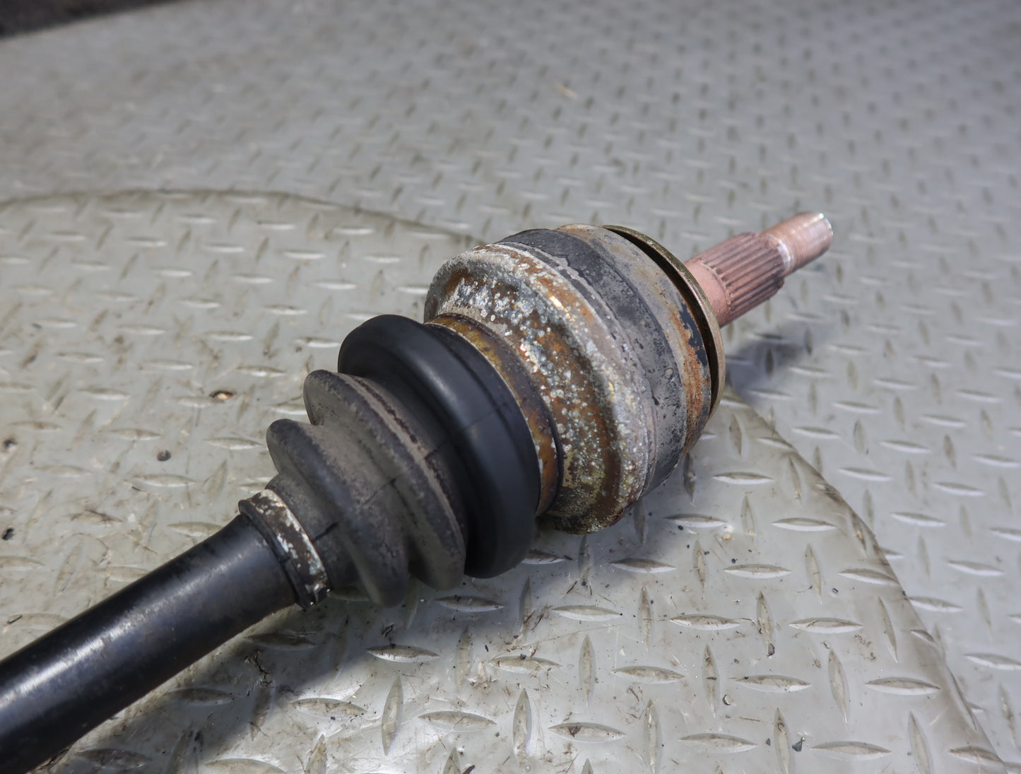 1985-1986 Porsche 928 S A/T Rear Left or Right Suspension Axle Shaft