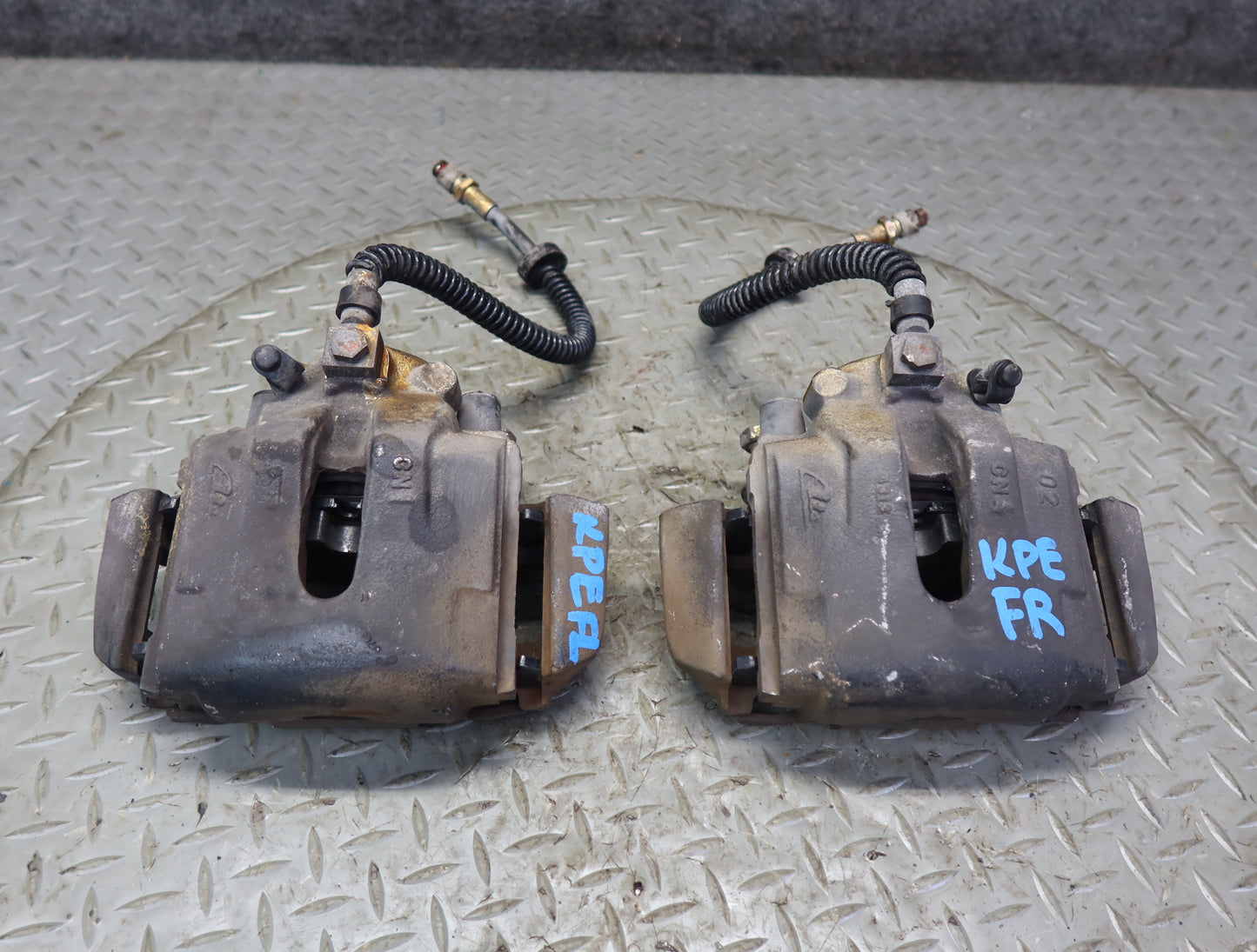 1984-1985 Porsche 928 Front Left & Right Brake Caliper Set of 2